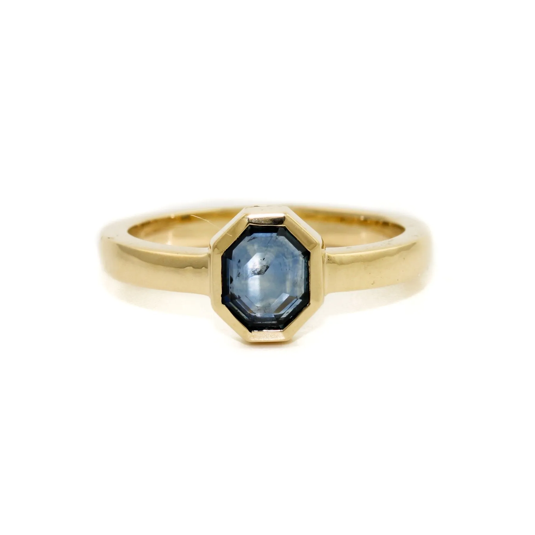 14K Gold Lilac Blue Sapphire Ring