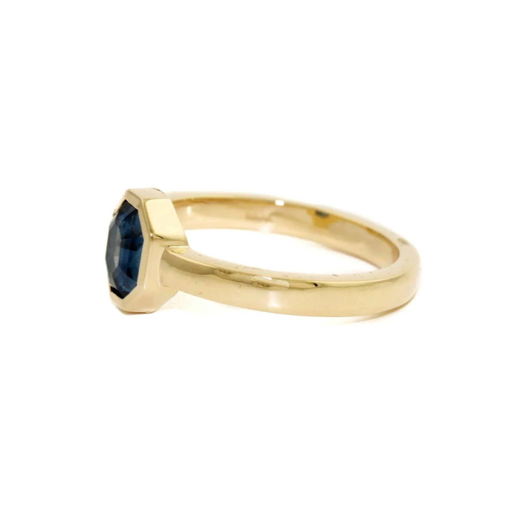 14K Gold Lilac Blue Sapphire Ring