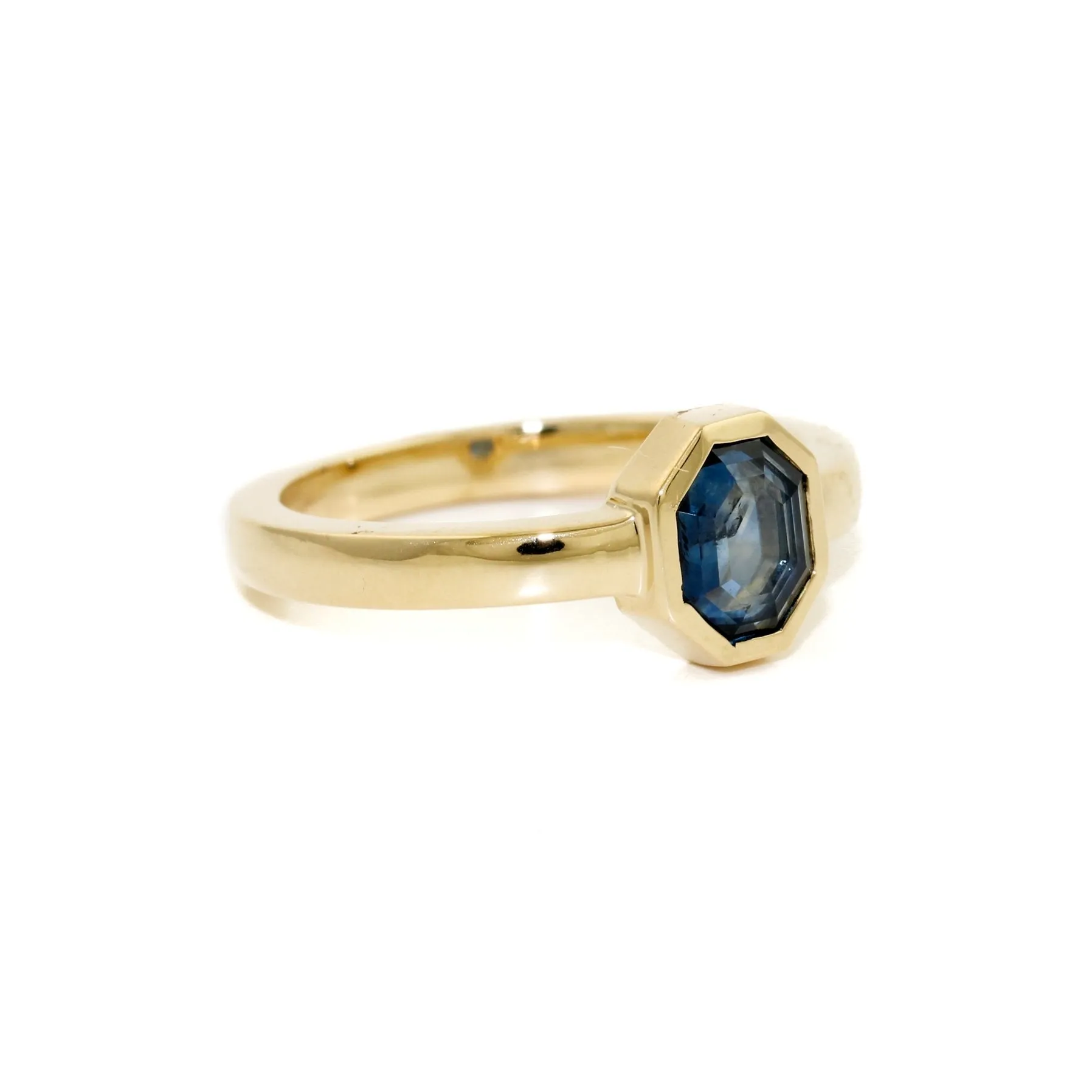 14K Gold Lilac Blue Sapphire Ring