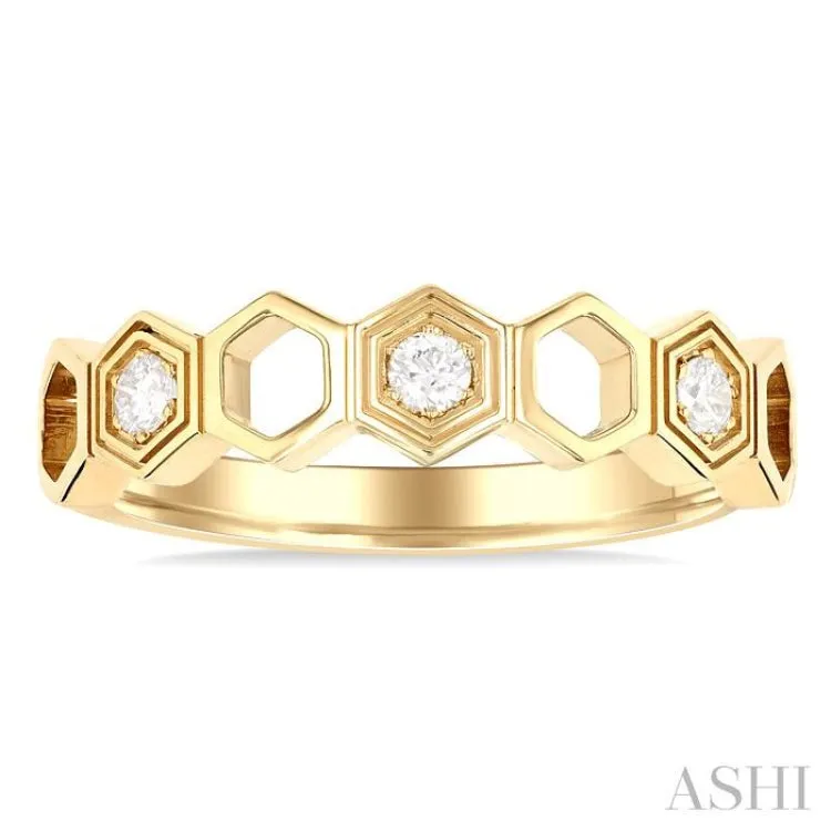 1/6 ctw Hexagon Shape Round Cut Diamond Fashion Ring in 14K Yellow Gold