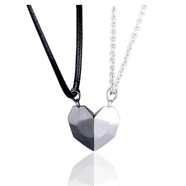 2Pcs Magnetic Couple Necklace Lovers Heart Pendant Distance Faceted Charm Necklace Women Valentine's Day Gift 2021