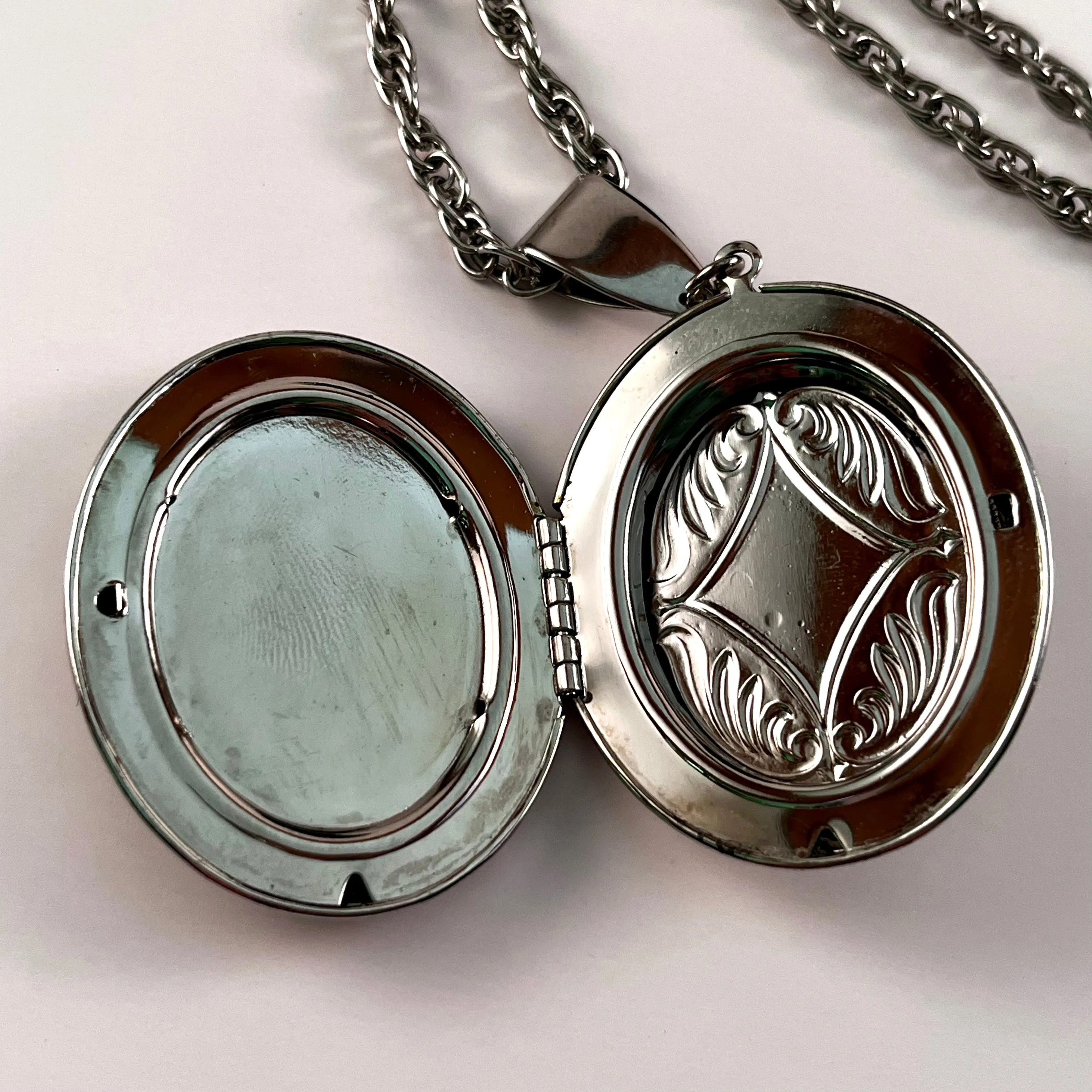 70s/80s Pendant Locket Necklace