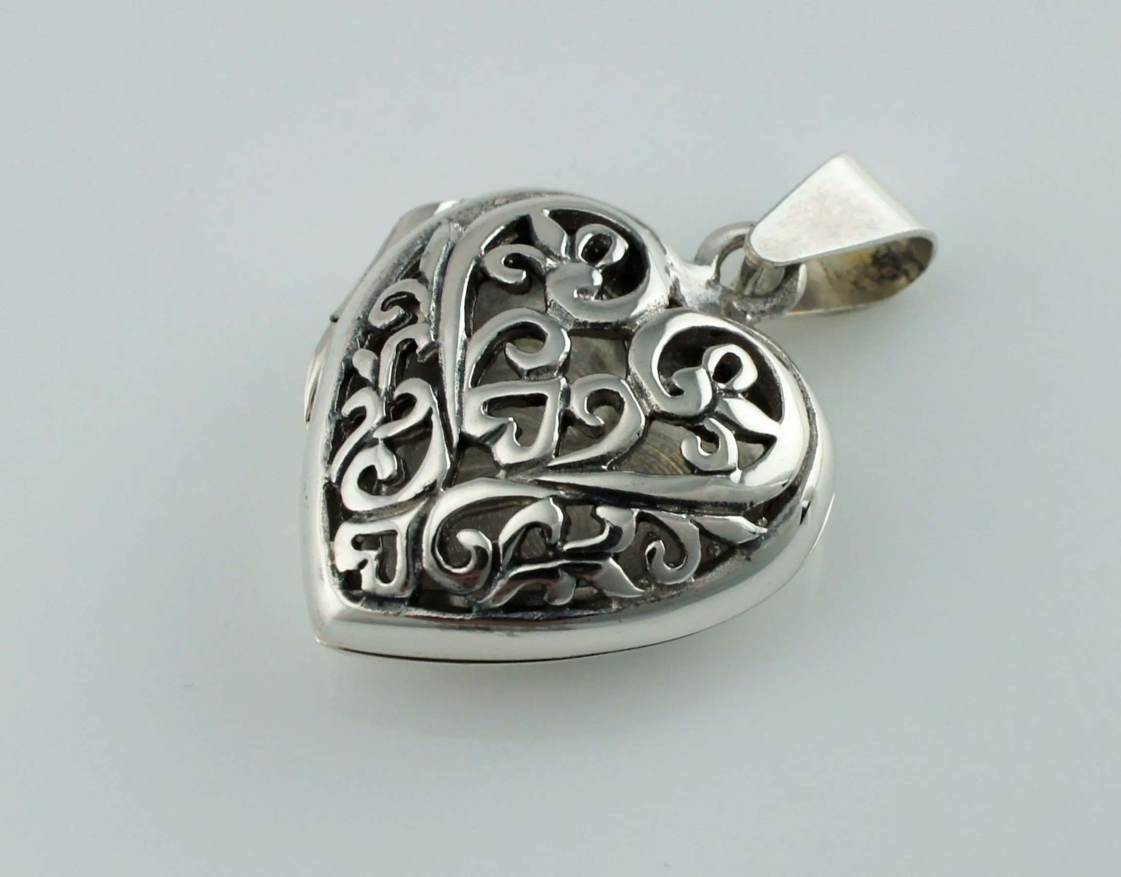 925 Sterling Silver Filigree Heart Locket Pendant