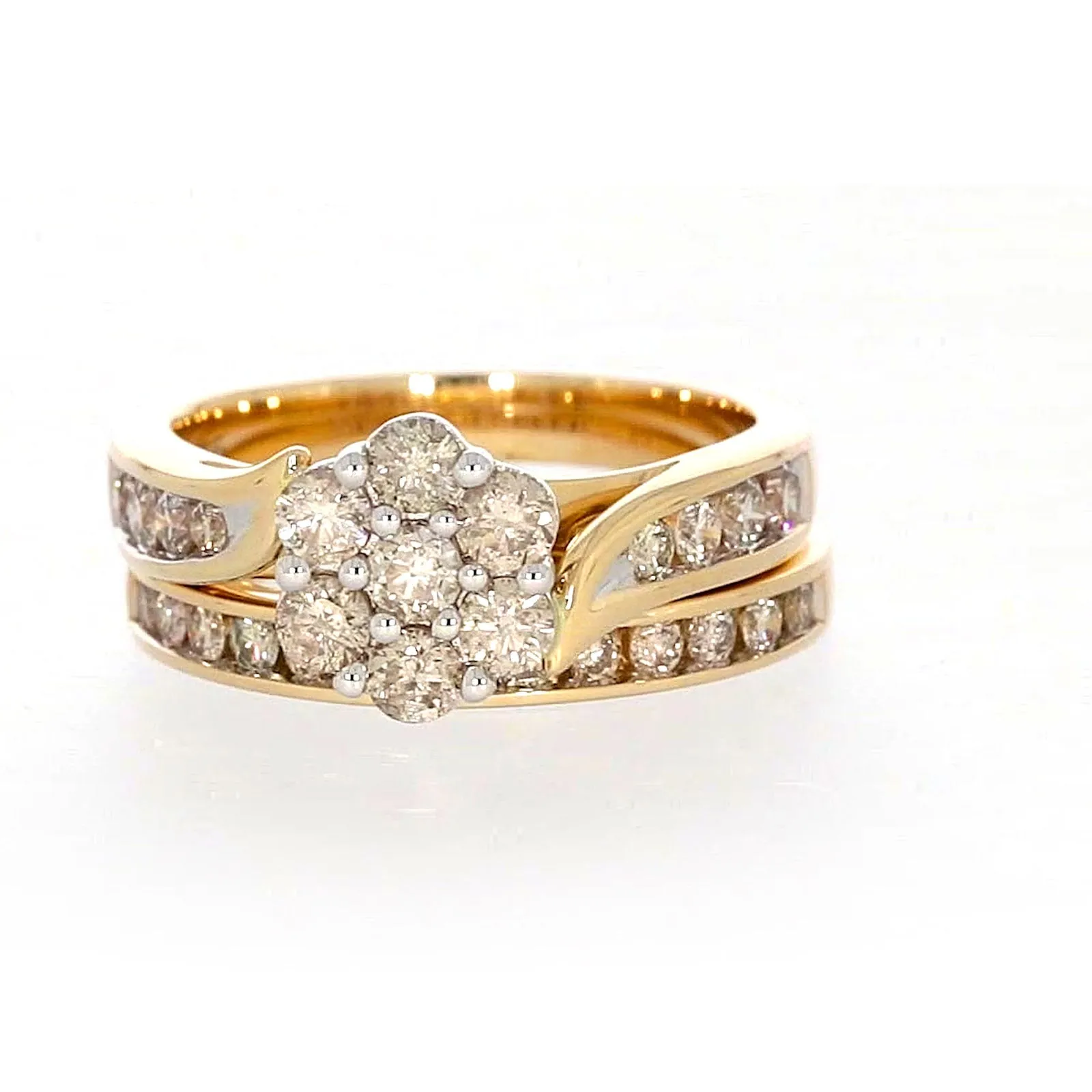 9ct Two Tone Gold Round Brilliant Cut with 1.35 Carat tw of Diamonds Ring