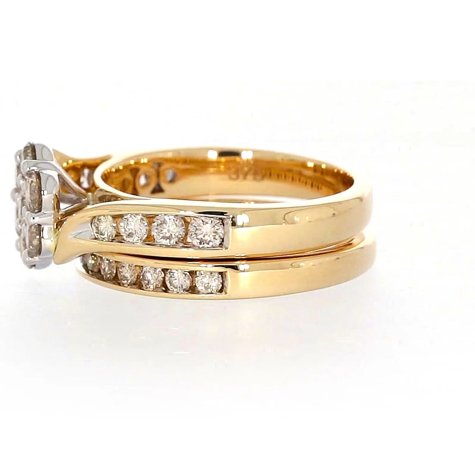 9ct Two Tone Gold Round Brilliant Cut with 1.35 Carat tw of Diamonds Ring