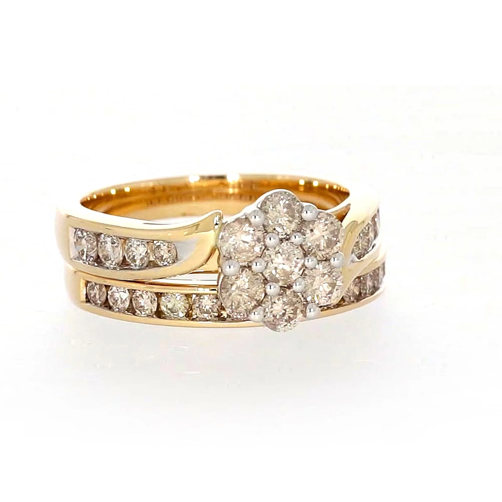 9ct Two Tone Gold Round Brilliant Cut with 1.35 Carat tw of Diamonds Ring