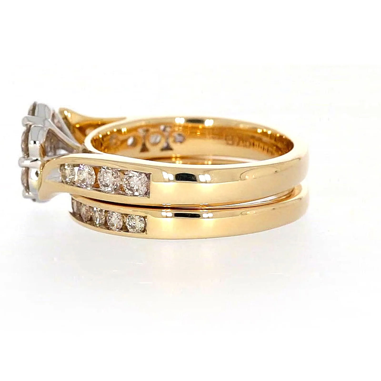 9ct Two Tone Gold Round Brilliant Cut with 1.35 Carat tw of Diamonds Ring