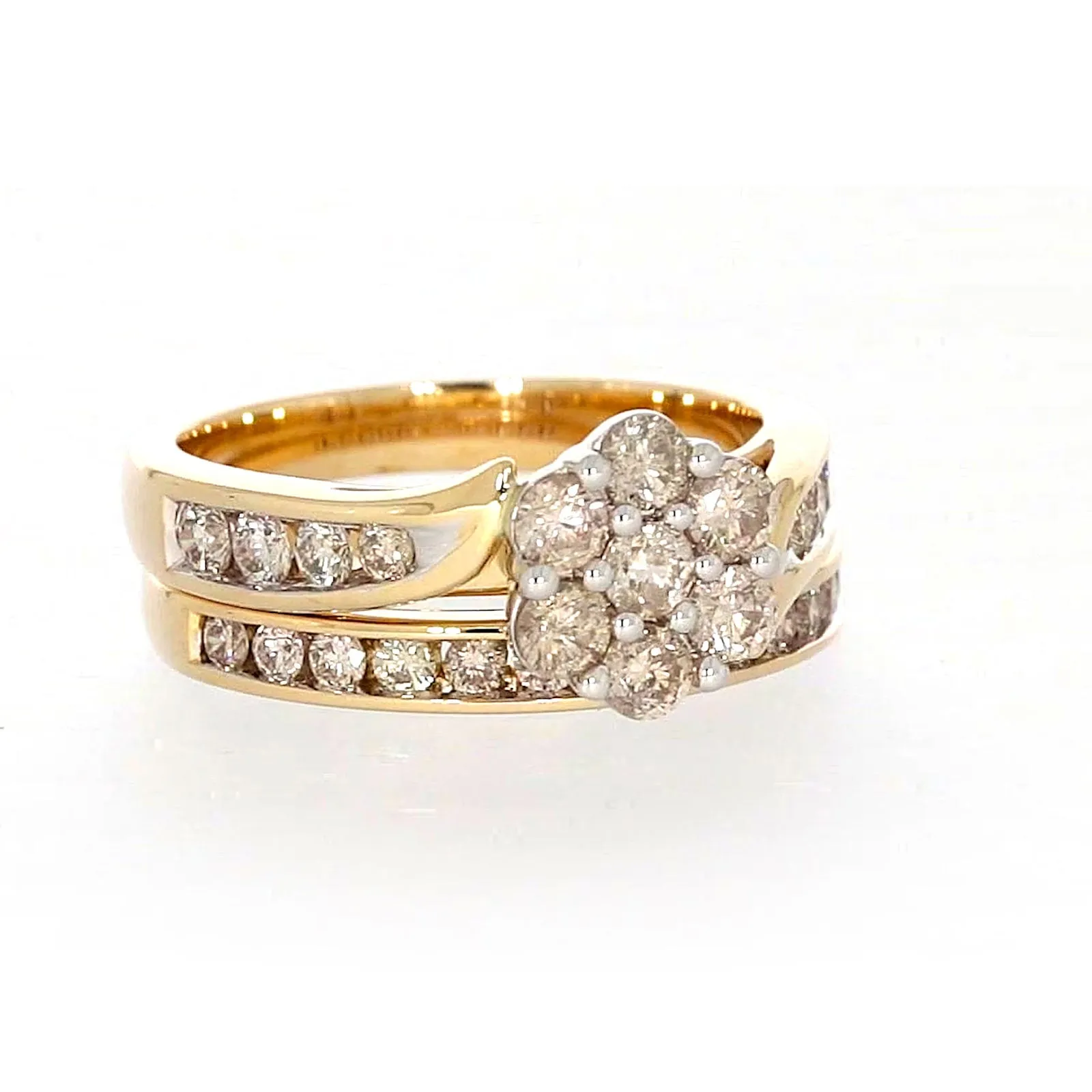 9ct Two Tone Gold Round Brilliant Cut with 1.35 Carat tw of Diamonds Ring