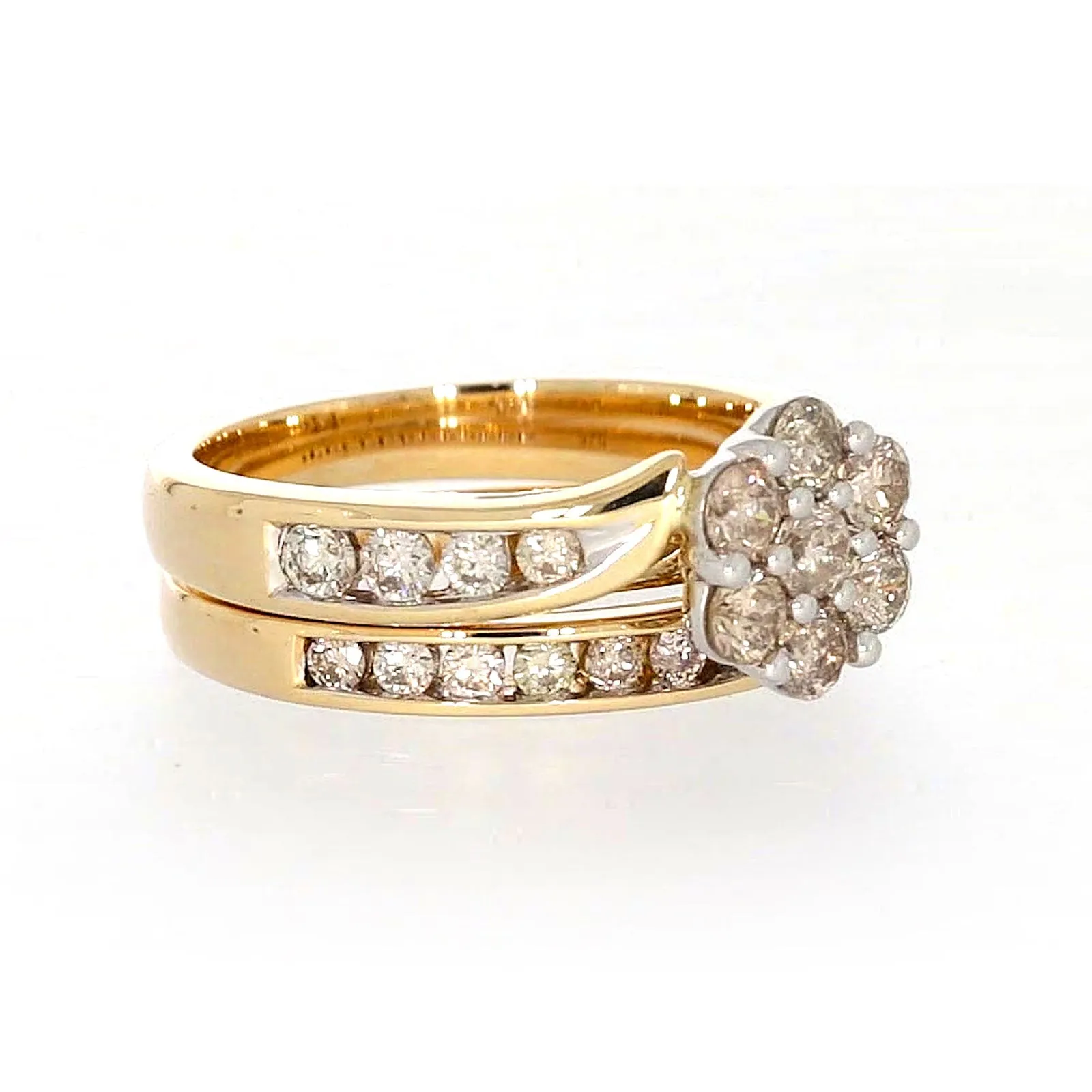 9ct Two Tone Gold Round Brilliant Cut with 1.35 Carat tw of Diamonds Ring