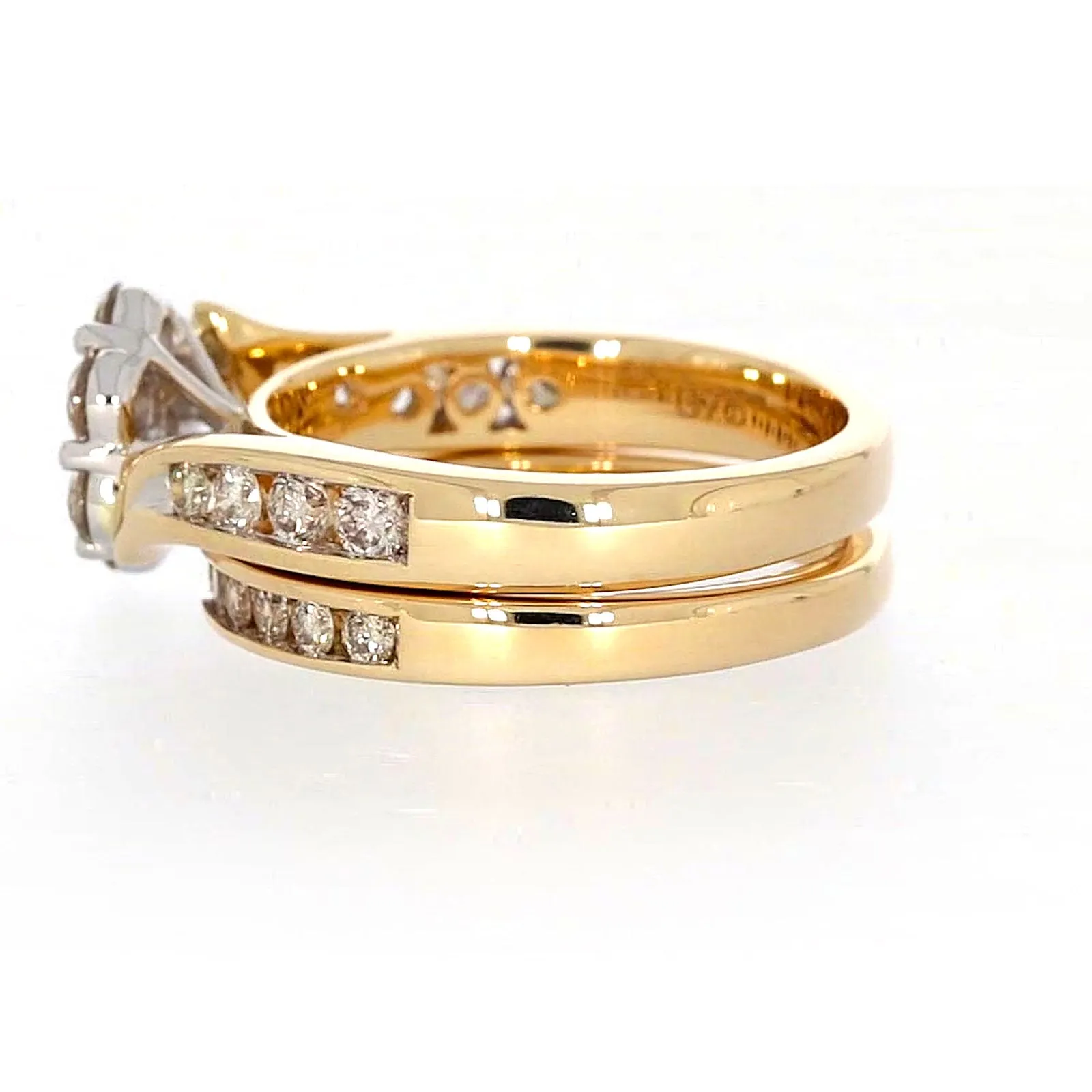 9ct Two Tone Gold Round Brilliant Cut with 1.35 Carat tw of Diamonds Ring