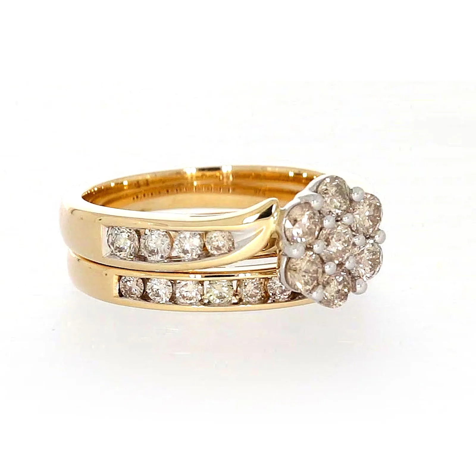 9ct Two Tone Gold Round Brilliant Cut with 1.35 Carat tw of Diamonds Ring