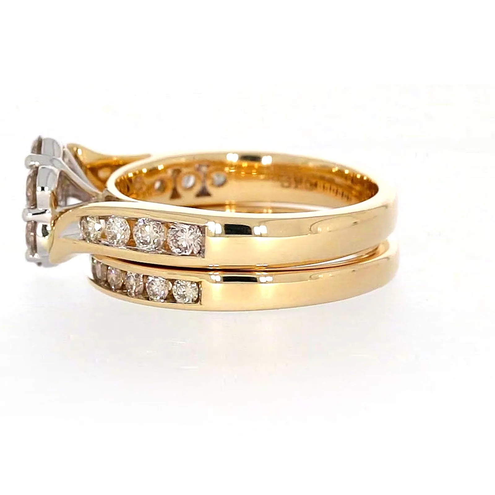 9ct Two Tone Gold Round Brilliant Cut with 1.35 Carat tw of Diamonds Ring