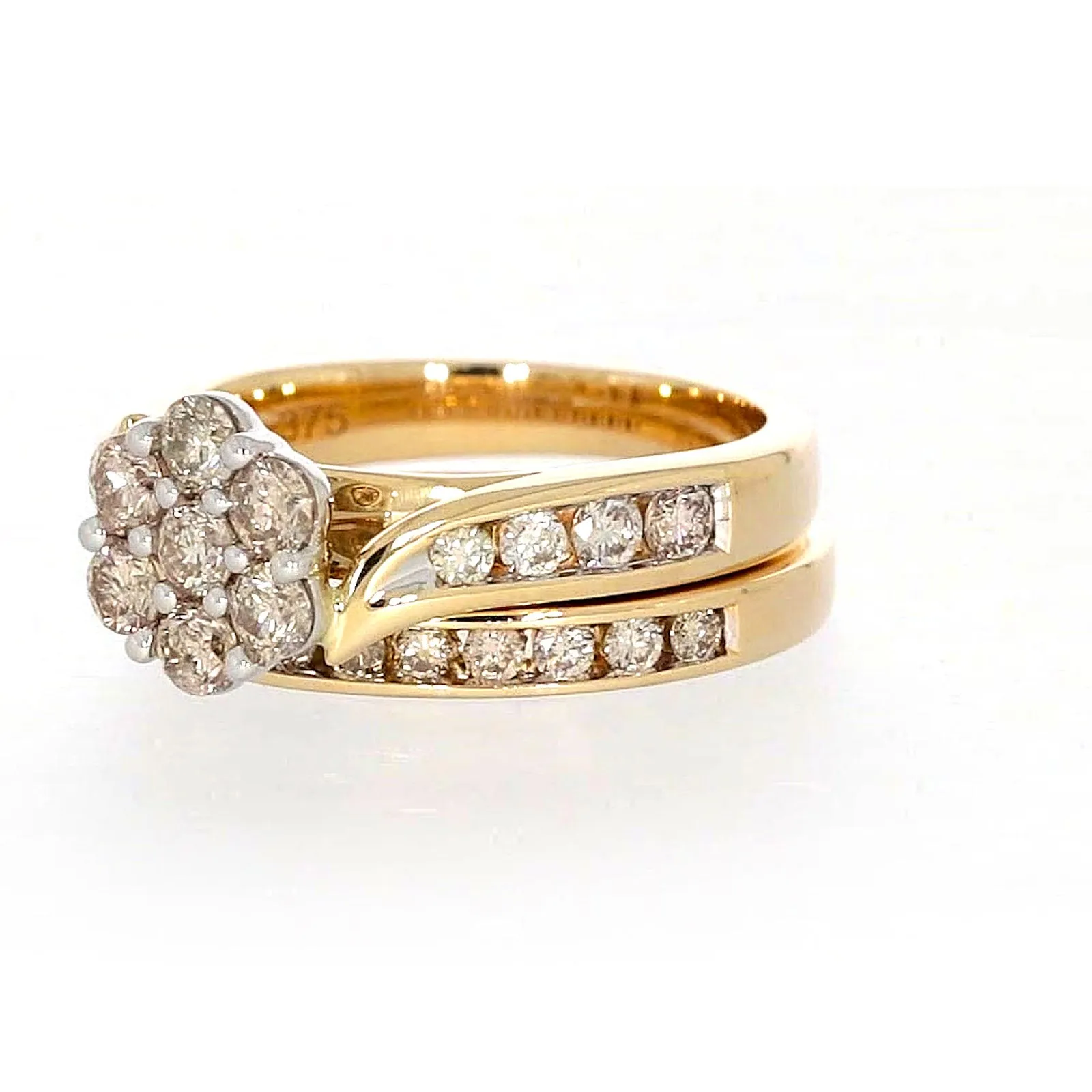 9ct Two Tone Gold Round Brilliant Cut with 1.35 Carat tw of Diamonds Ring