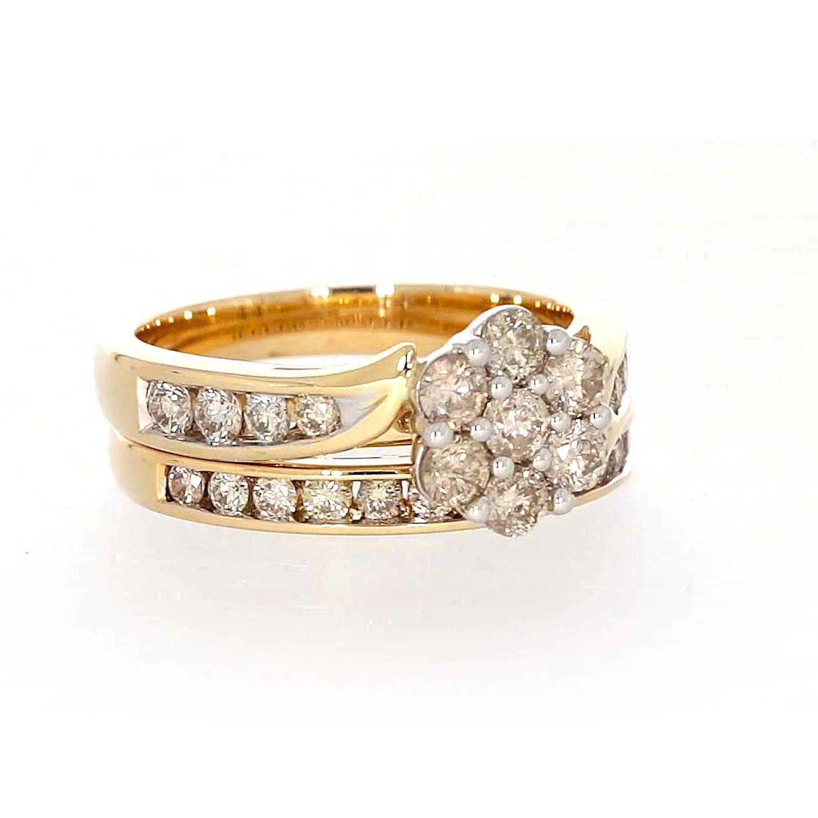 9ct Two Tone Gold Round Brilliant Cut with 1.35 Carat tw of Diamonds Ring