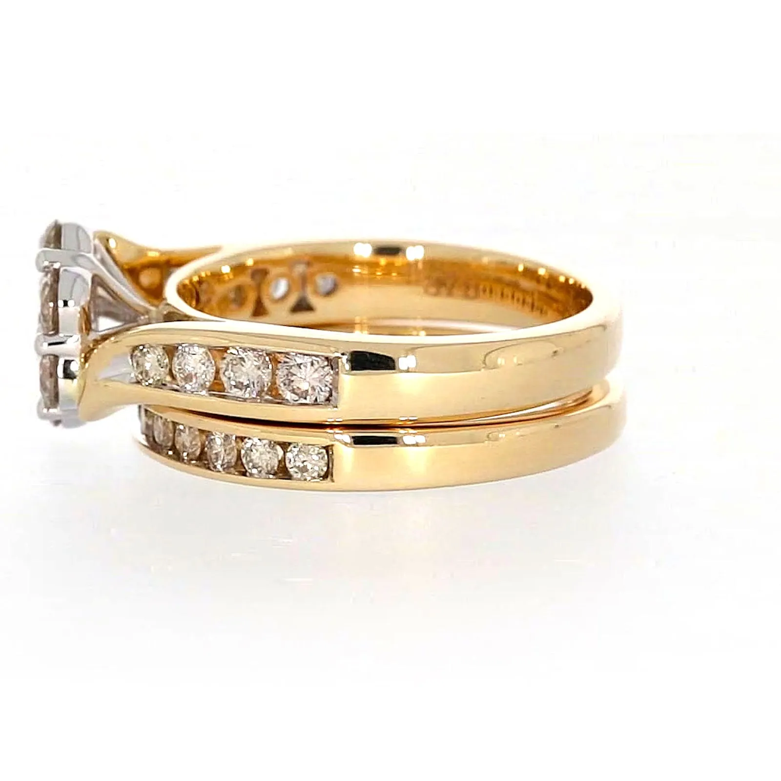 9ct Two Tone Gold Round Brilliant Cut with 1.35 Carat tw of Diamonds Ring