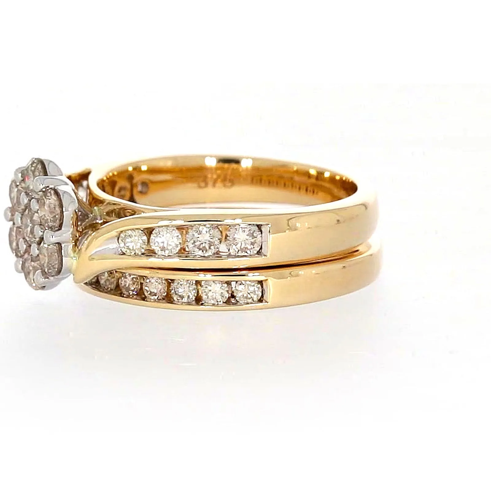 9ct Two Tone Gold Round Brilliant Cut with 1.35 Carat tw of Diamonds Ring