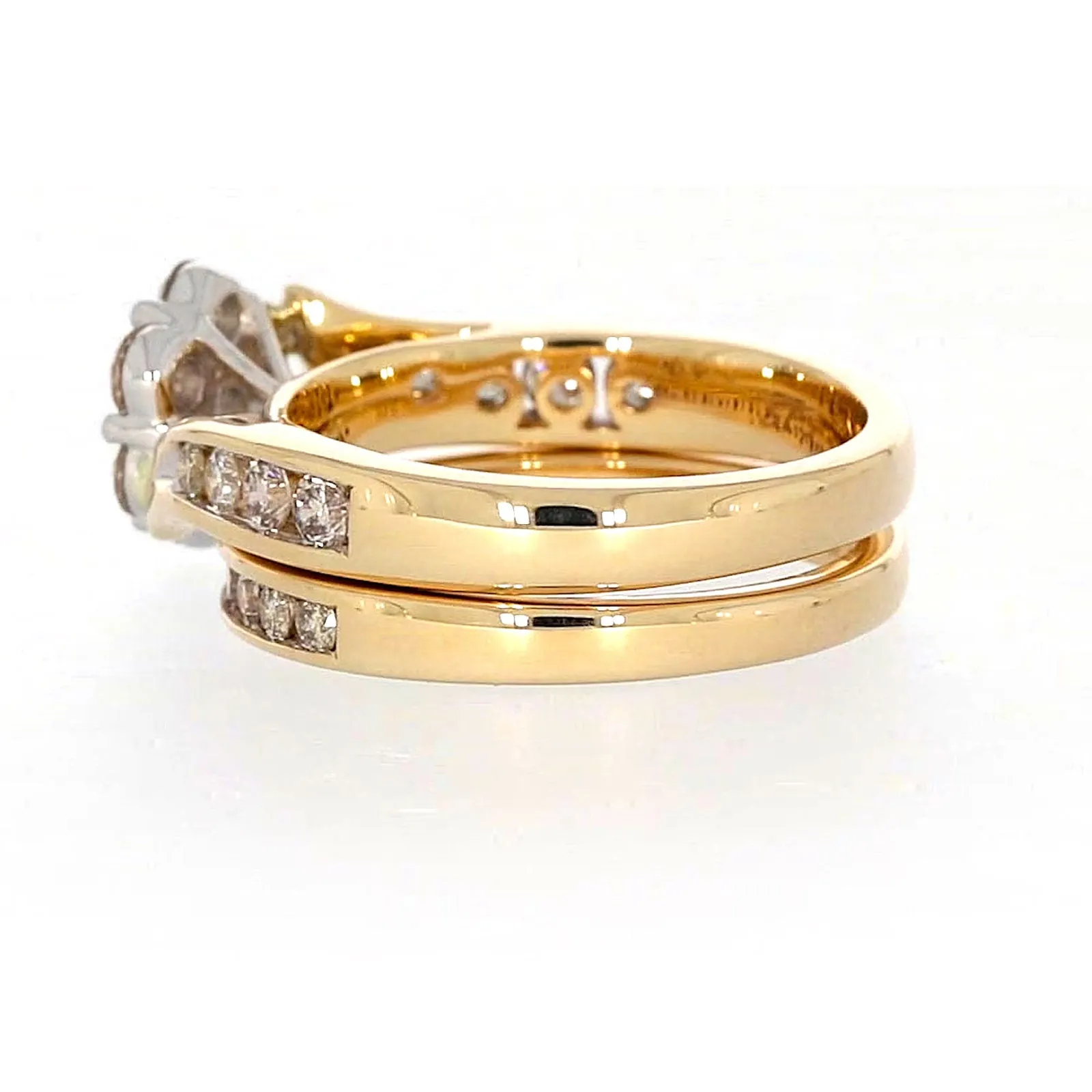 9ct Two Tone Gold Round Brilliant Cut with 1.35 Carat tw of Diamonds Ring