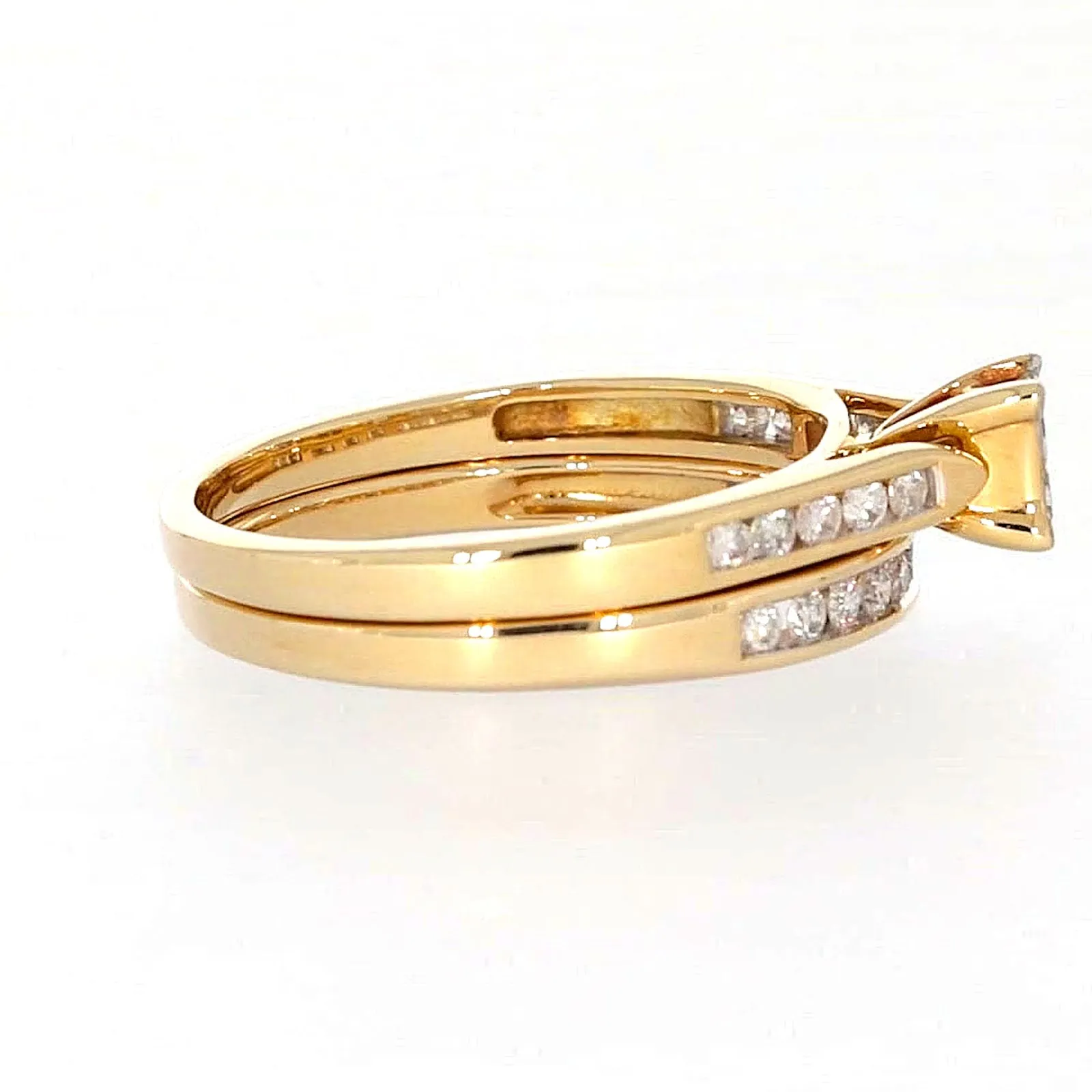 9ct Yellow Gold Princess & Round Brilliant Cut with 1/2 CARAT tw of Diamonds Ring