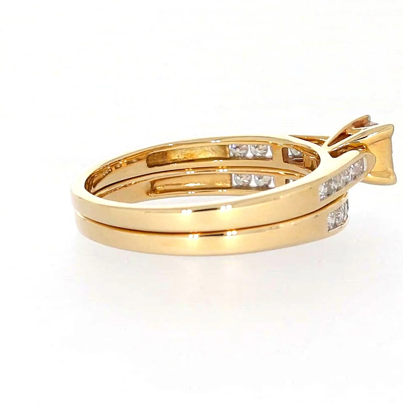 9ct Yellow Gold Princess & Round Brilliant Cut with 1/2 CARAT tw of Diamonds Ring