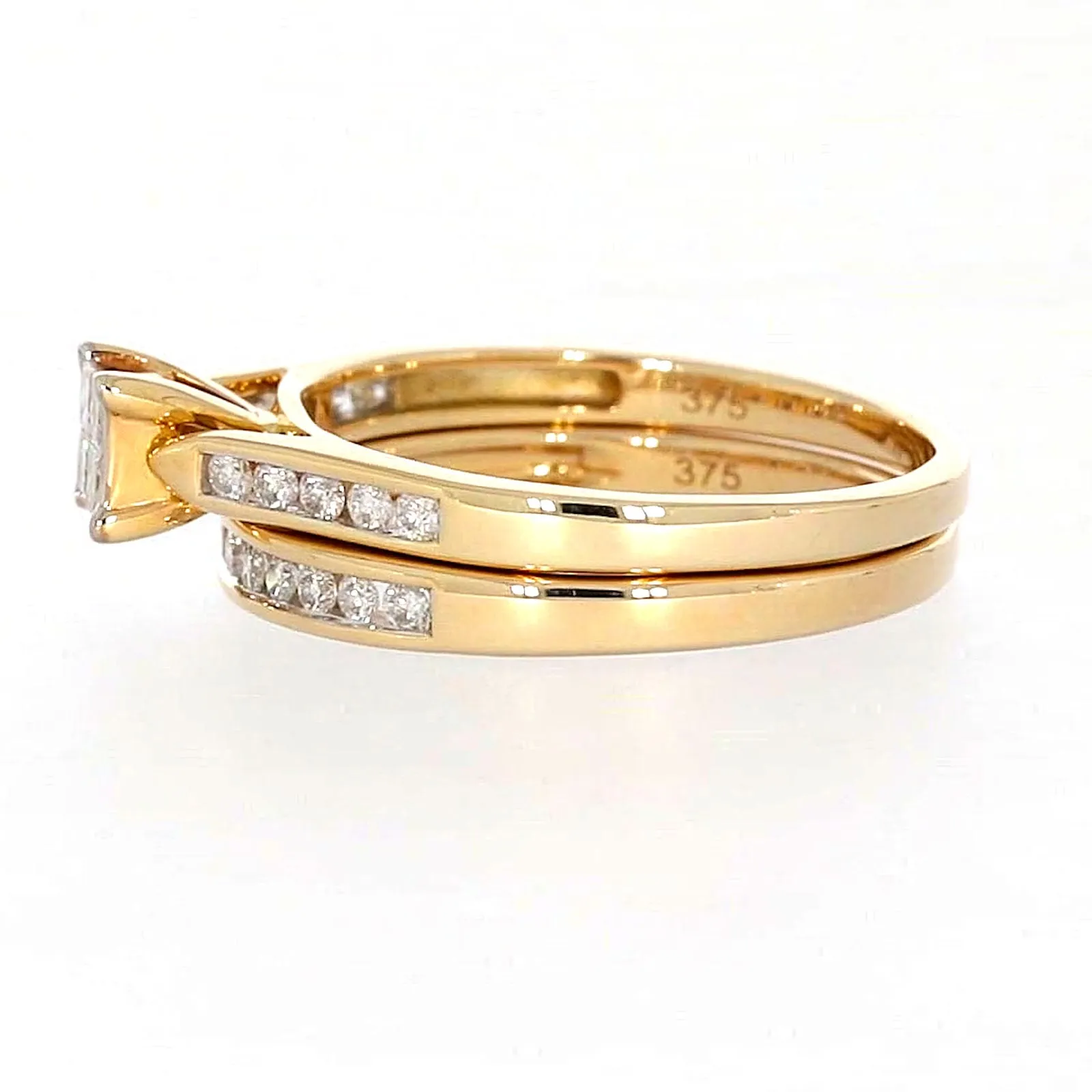 9ct Yellow Gold Princess & Round Brilliant Cut with 1/2 CARAT tw of Diamonds Ring