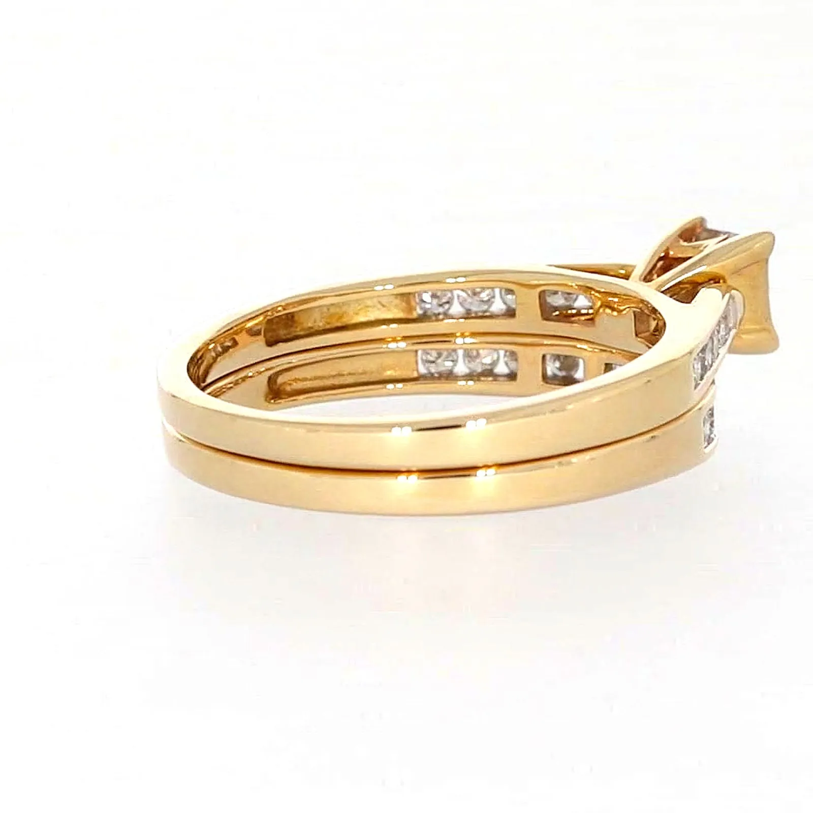 9ct Yellow Gold Princess & Round Brilliant Cut with 1/2 CARAT tw of Diamonds Ring