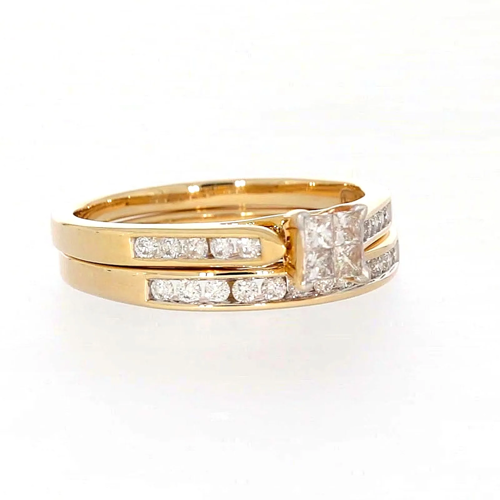 9ct Yellow Gold Princess & Round Brilliant Cut with 1/2 CARAT tw of Diamonds Ring