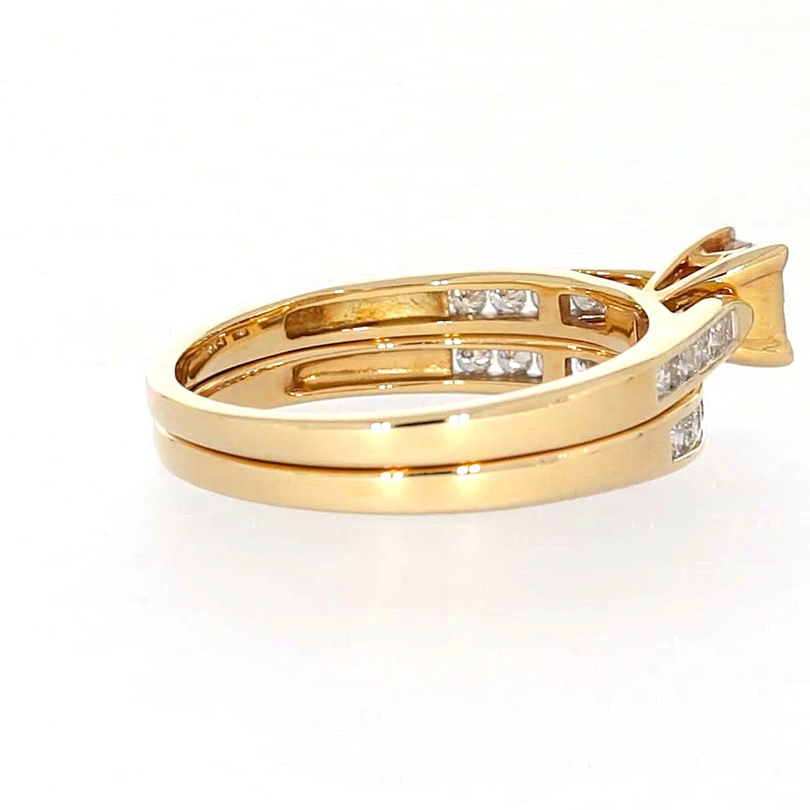 9ct Yellow Gold Princess & Round Brilliant Cut with 1/2 CARAT tw of Diamonds Ring