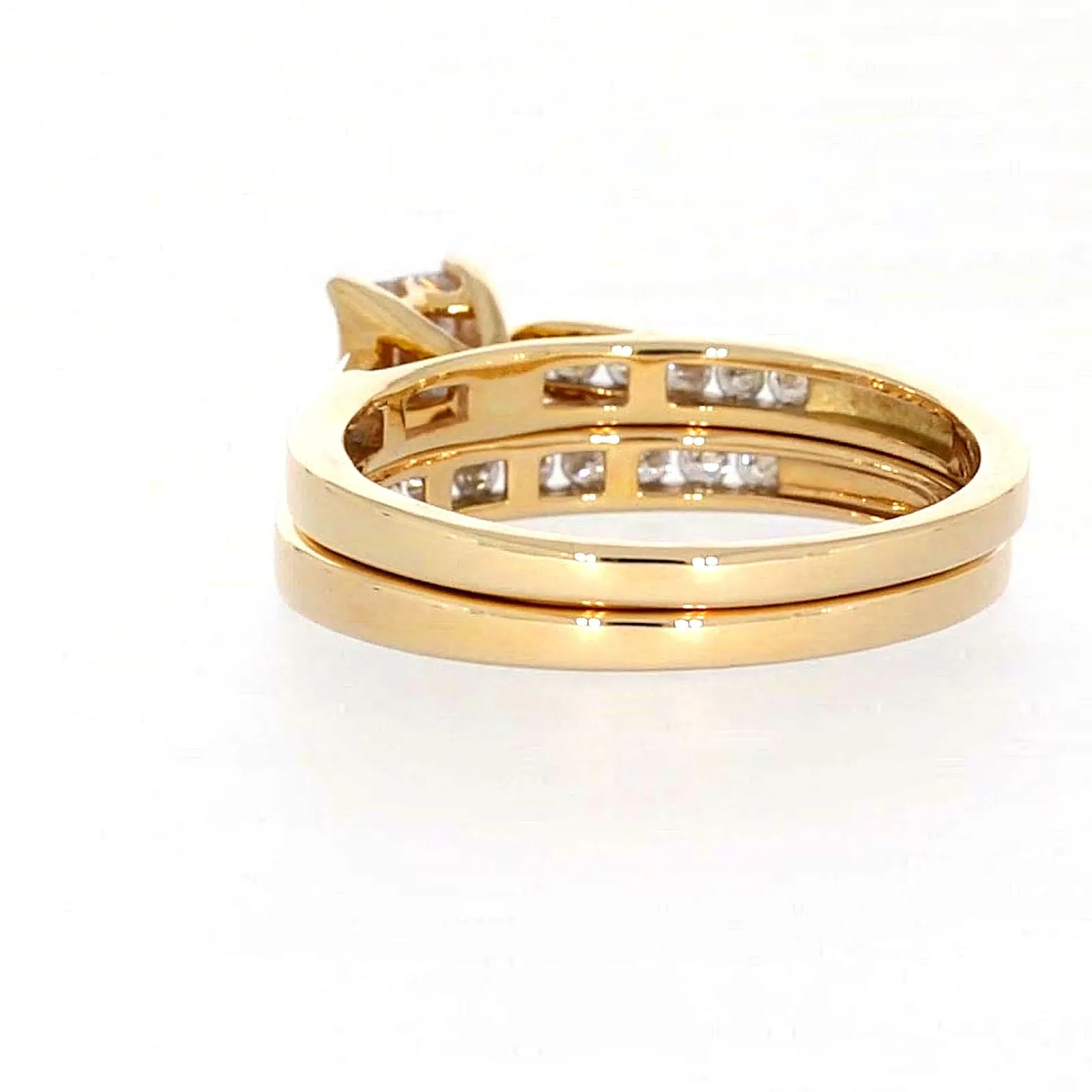 9ct Yellow Gold Princess & Round Brilliant Cut with 1/2 CARAT tw of Diamonds Ring