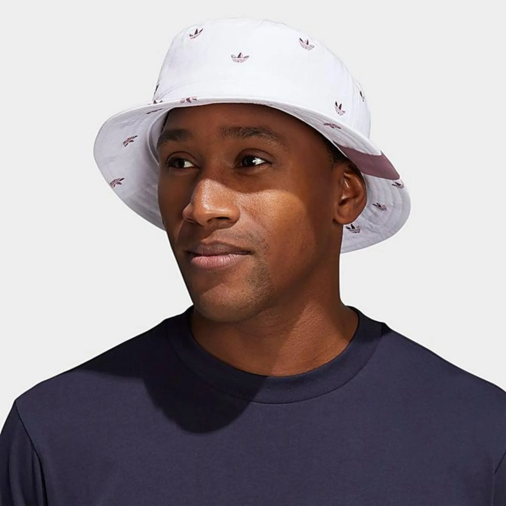 ADIDAS - ORIGINALS ALLOVER PRINT TREFOIL BUCKET HAT