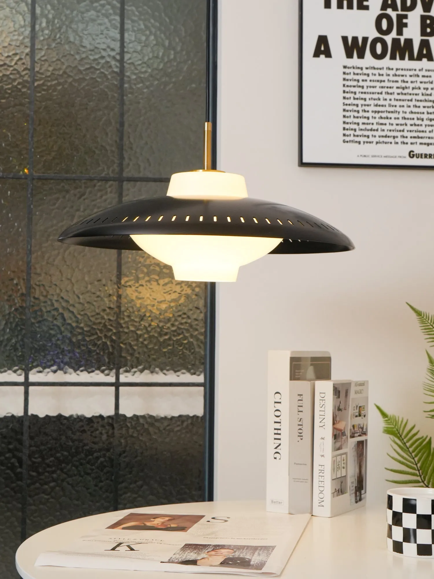 Alien Frisbee Pendant Lamp