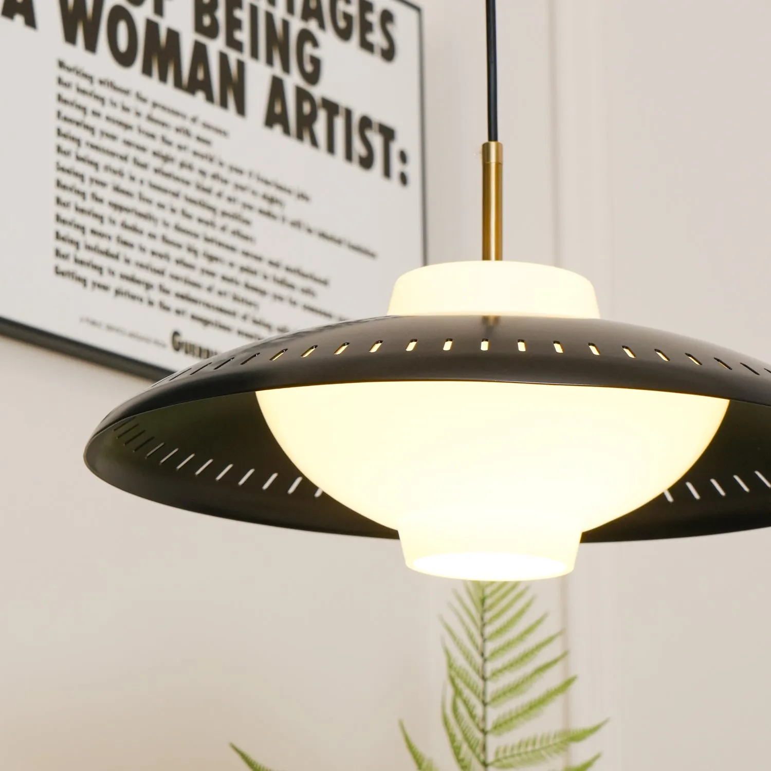 Alien Frisbee Pendant Lamp