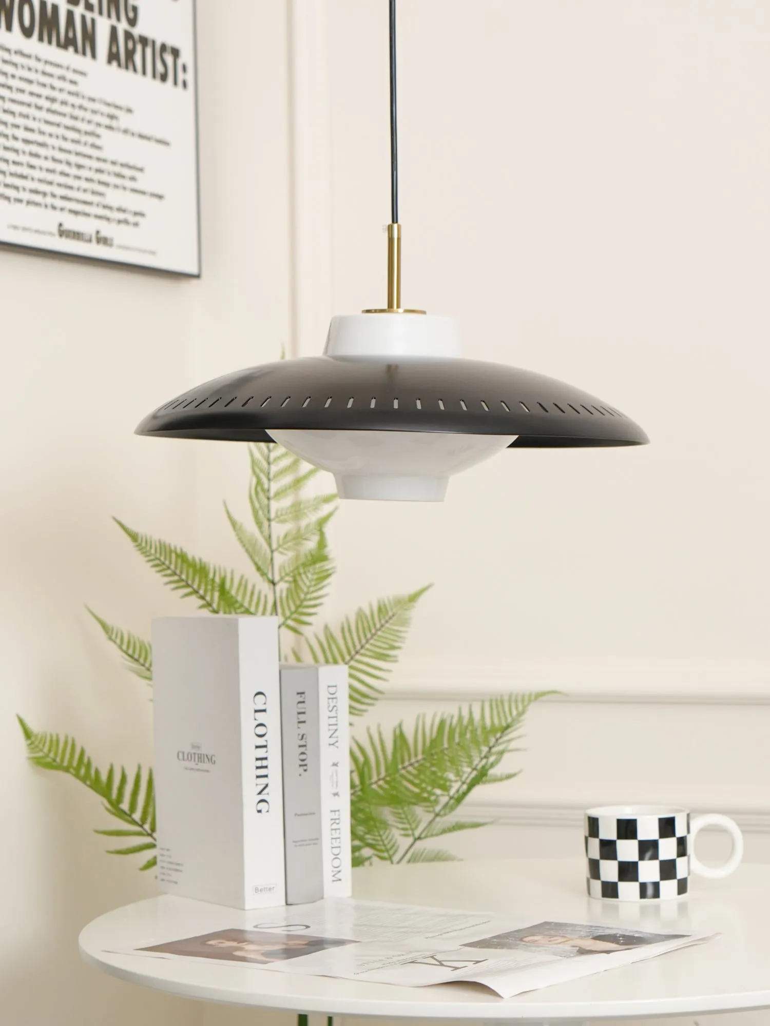 Alien Frisbee Pendant Lamp