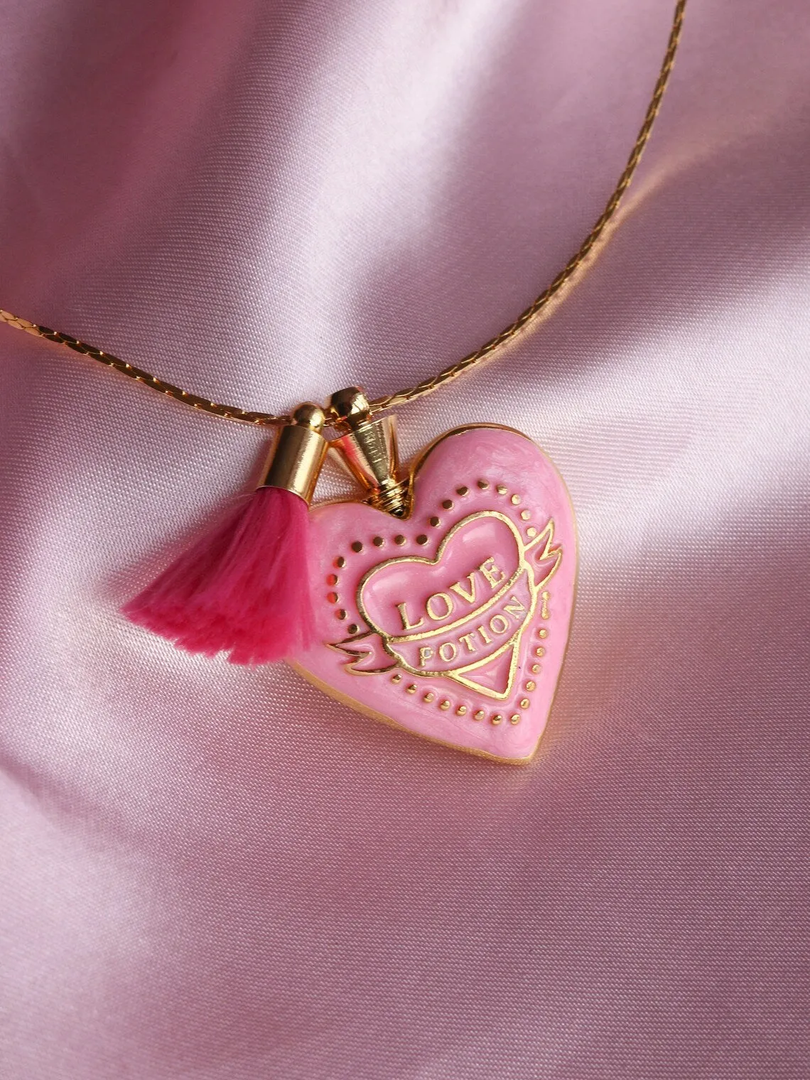 Amortentia Love Potion Necklace, Wizard Harry Heart Bottle Necklace