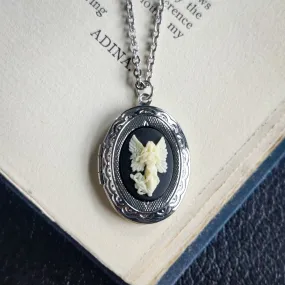 Angel Cameo Oval Vintage Style Locket