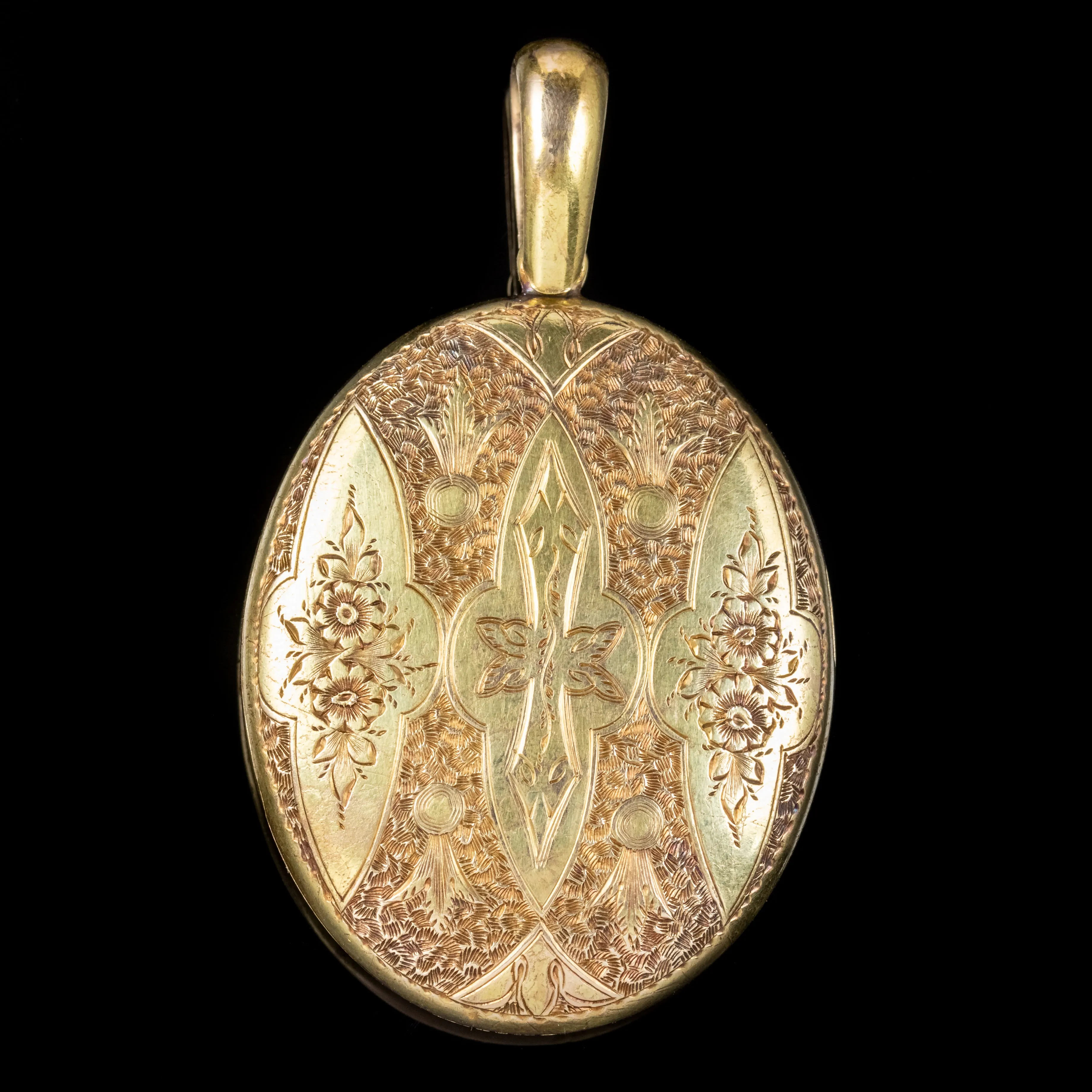 Antique Victorian Engraved Solid 15Ct Gold Locket Circa 1900