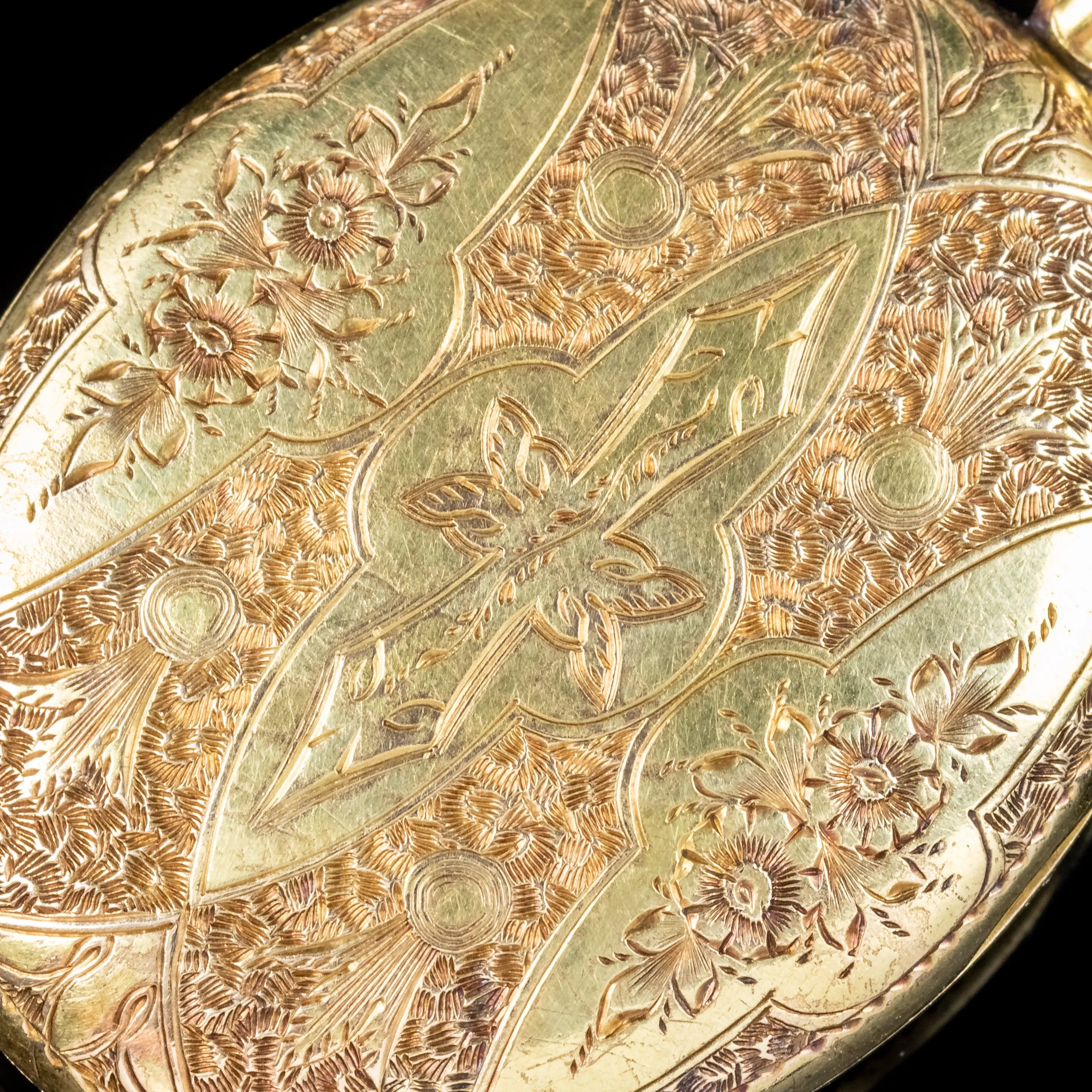 Antique Victorian Engraved Solid 15Ct Gold Locket Circa 1900