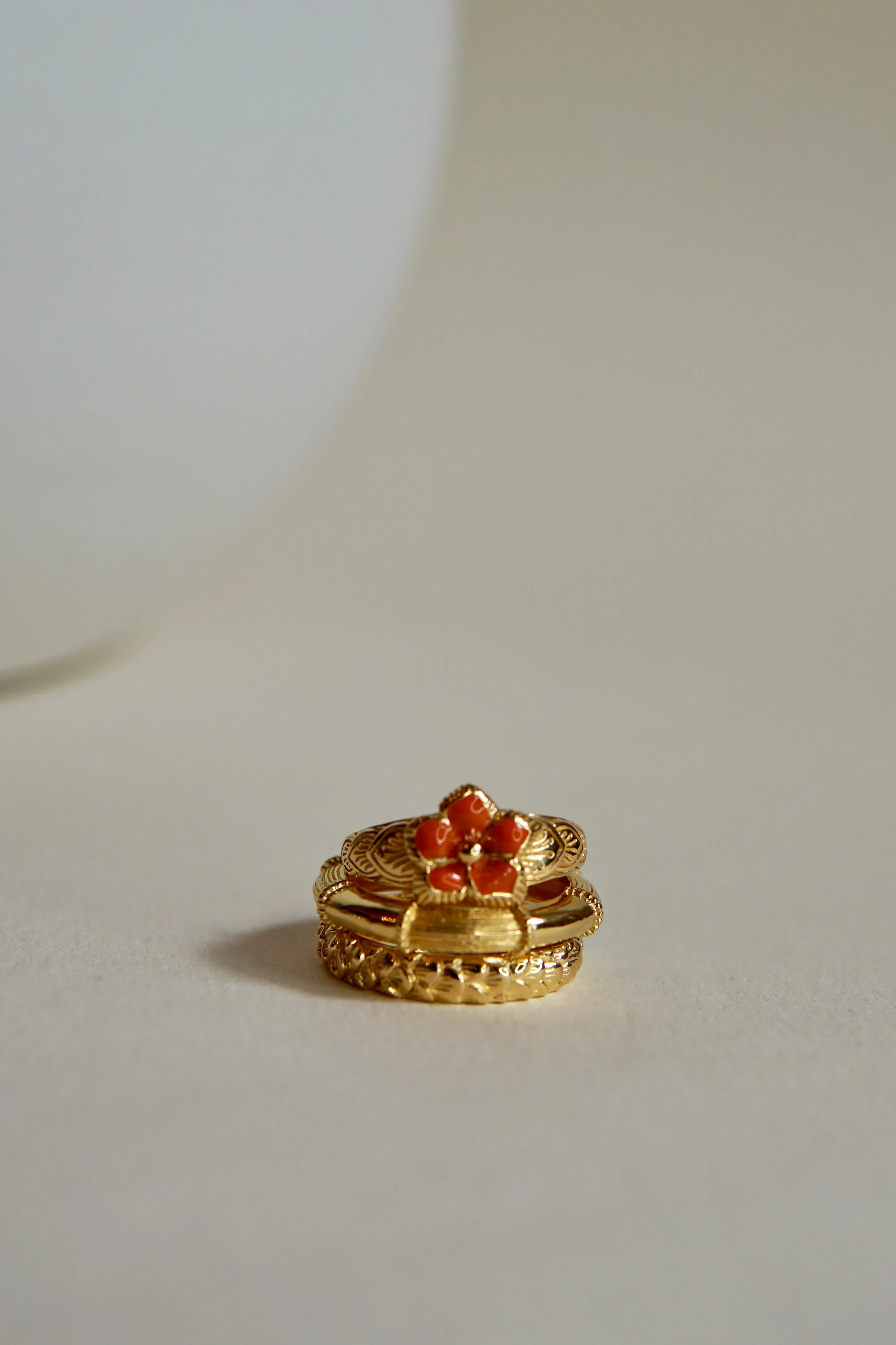 Flower pinky ring gold plated