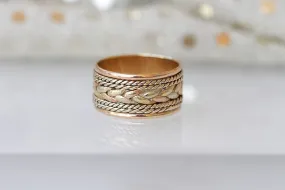 GOLD WEDDING RING