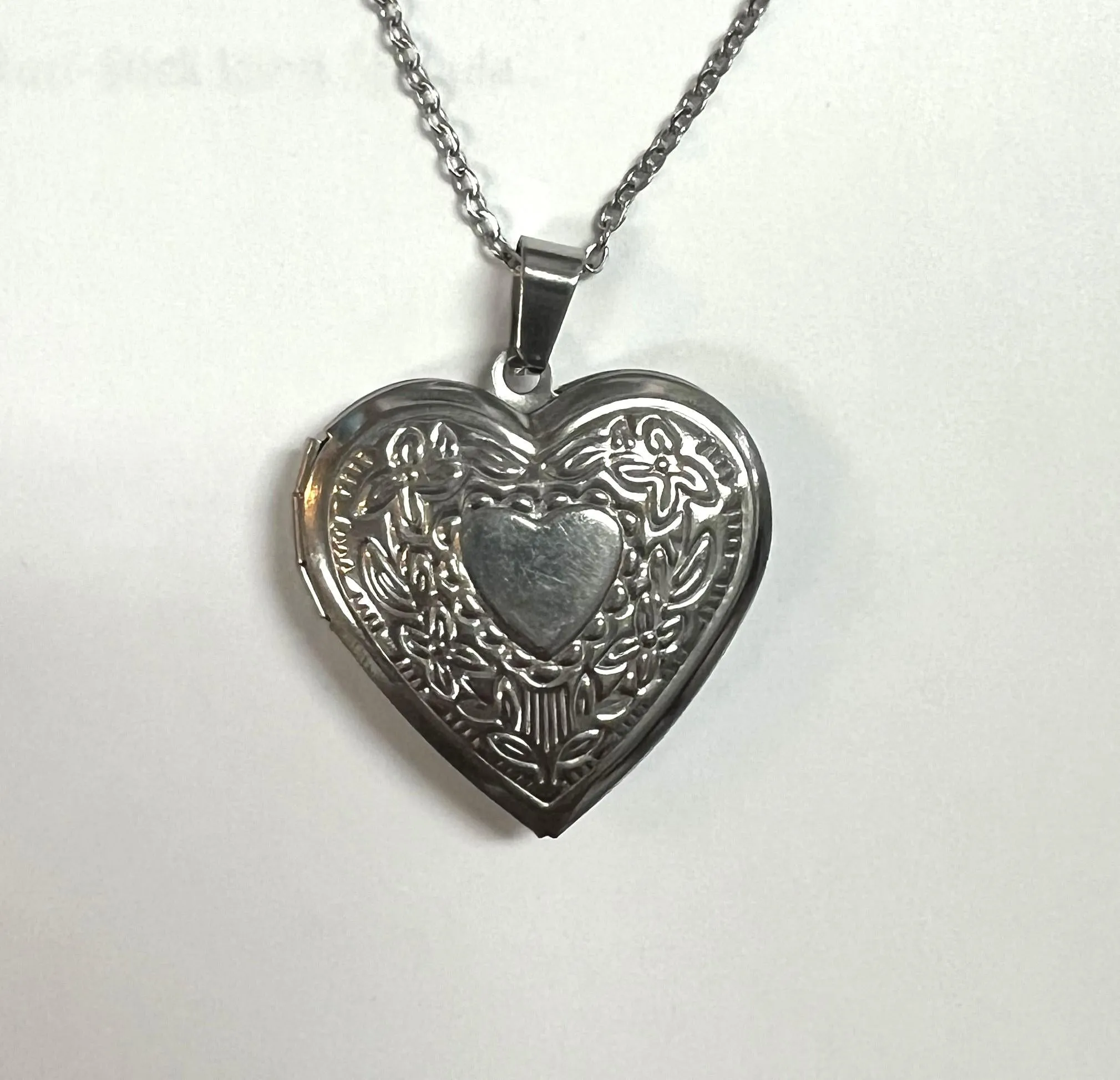 Heart Locket - Engravable