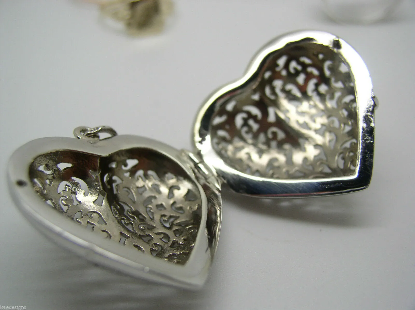 Kaedesigns Genuine 9ct 9K White Gold Huge Heavy Filigree Heart Pendant Locket