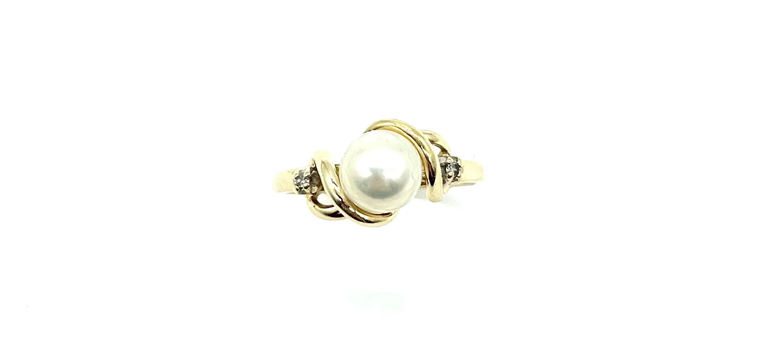 Pearl and Diamond Ring