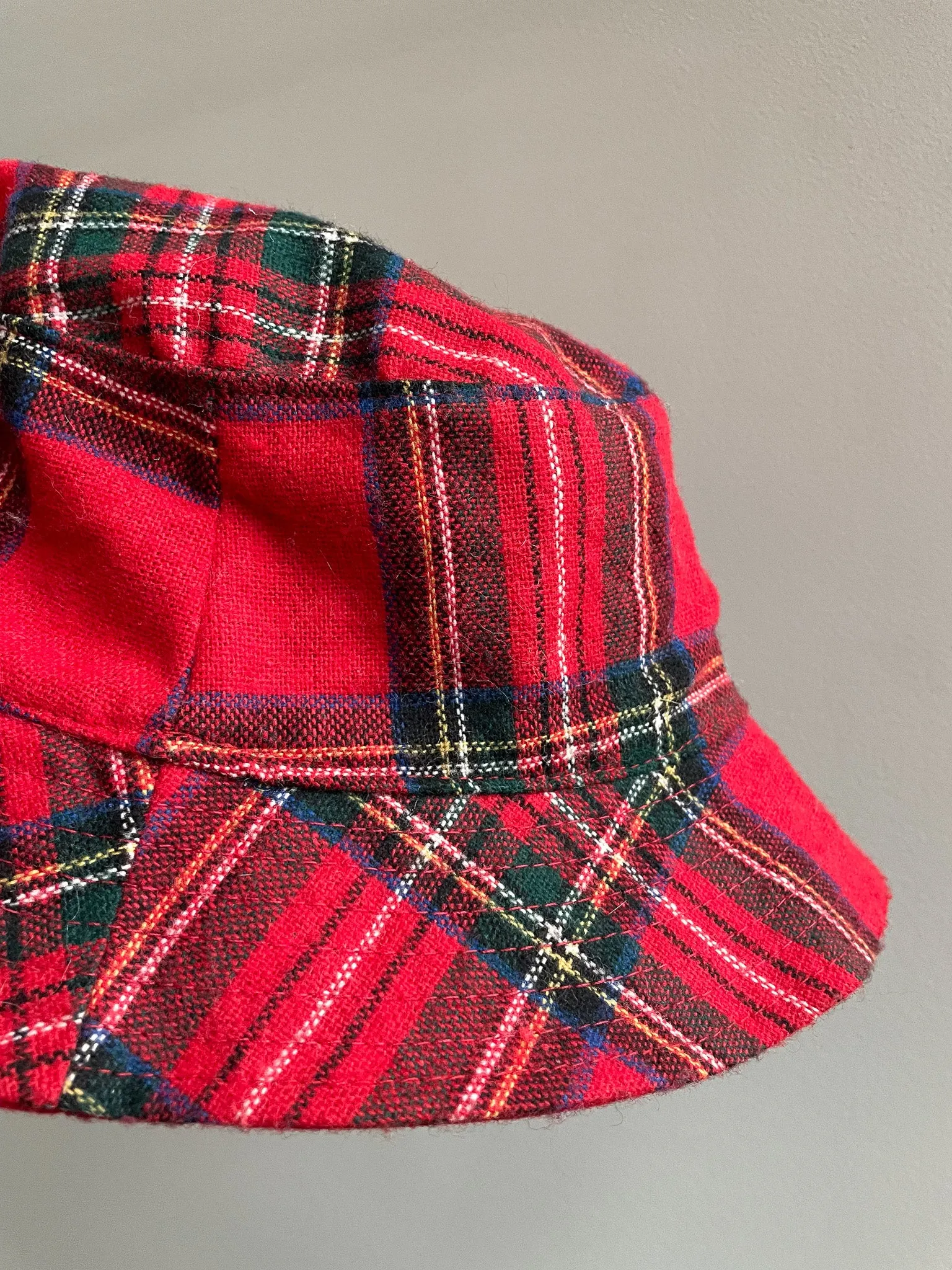 PLAID BUCKET HAT