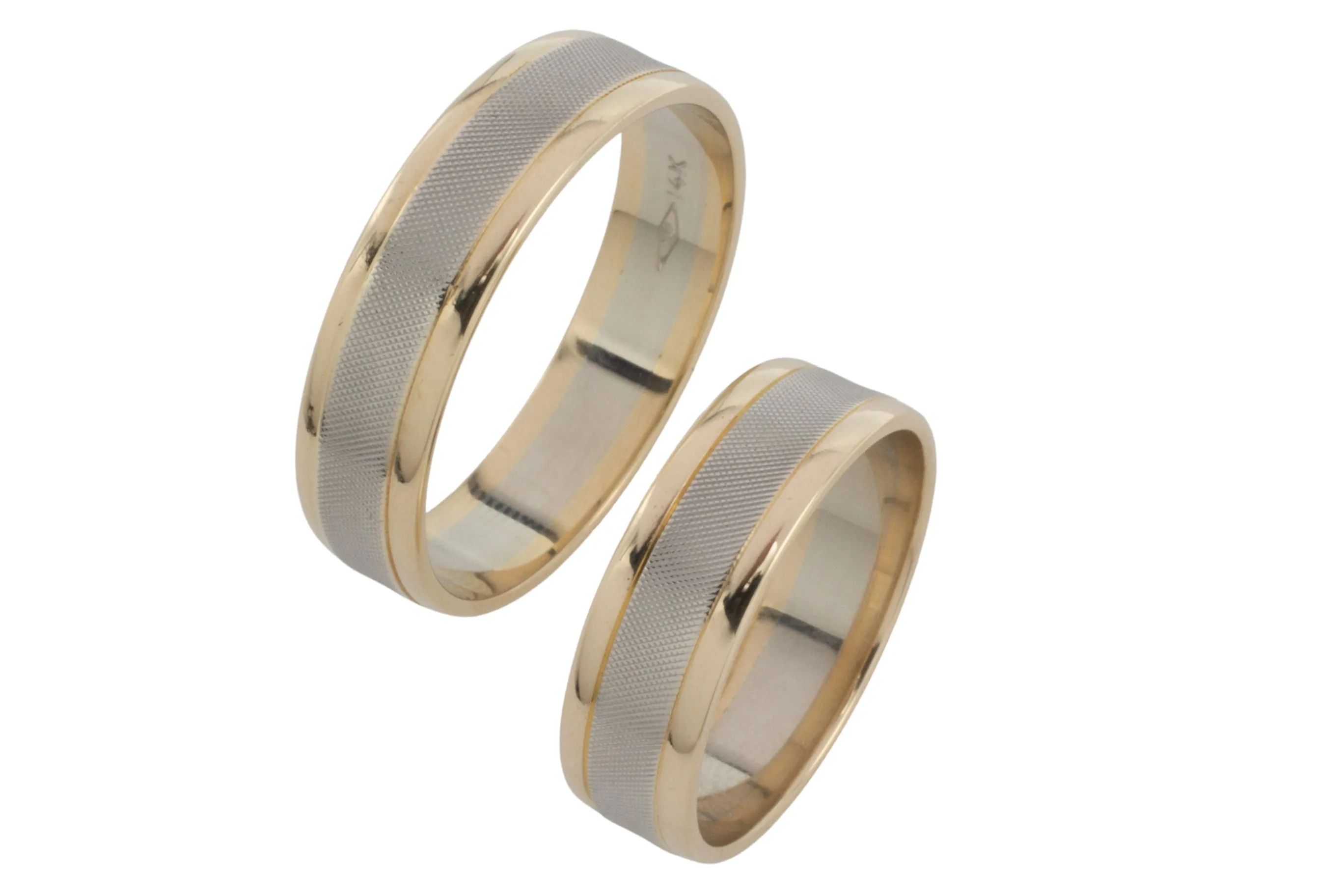 Set of 14 carat white and yellow gold wedding bands