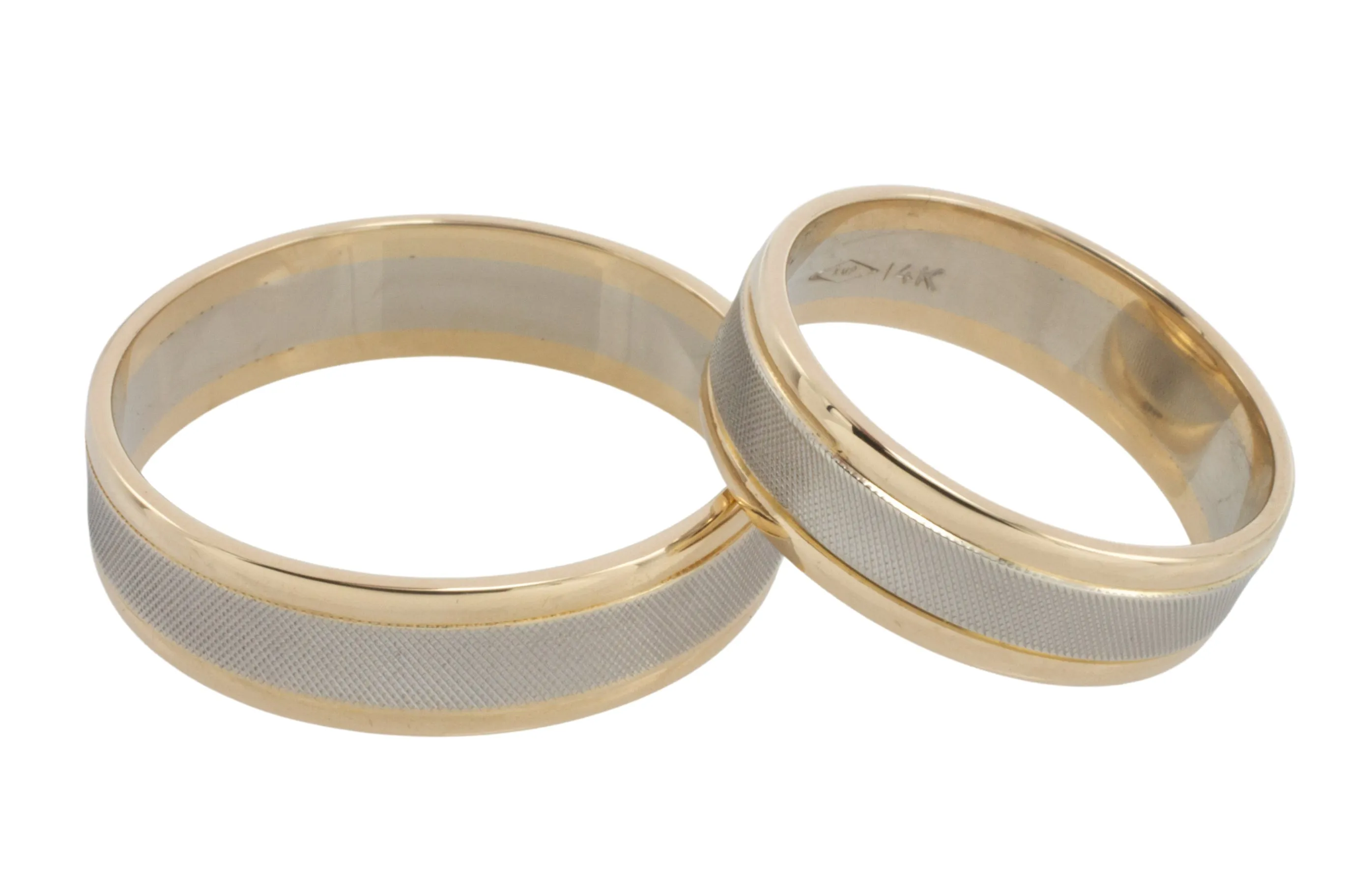 Set of 14 carat white and yellow gold wedding bands