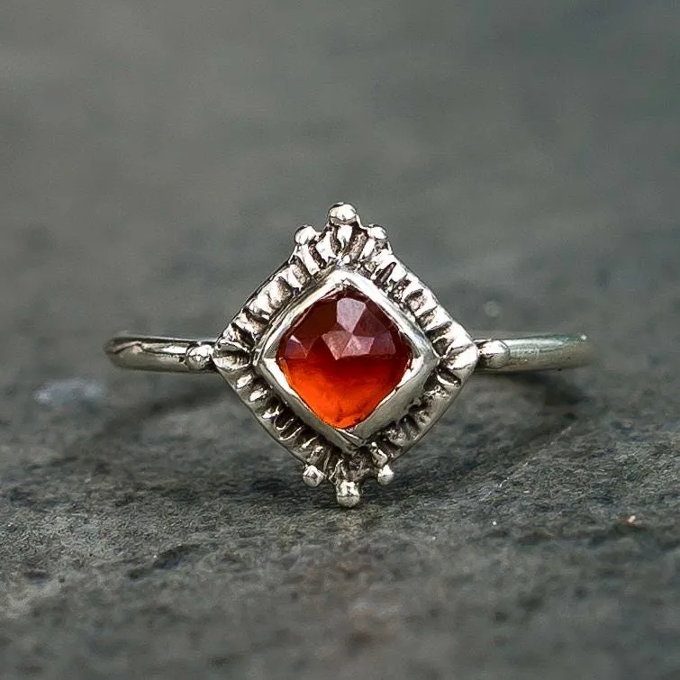 TRINITY / Garnet Ring