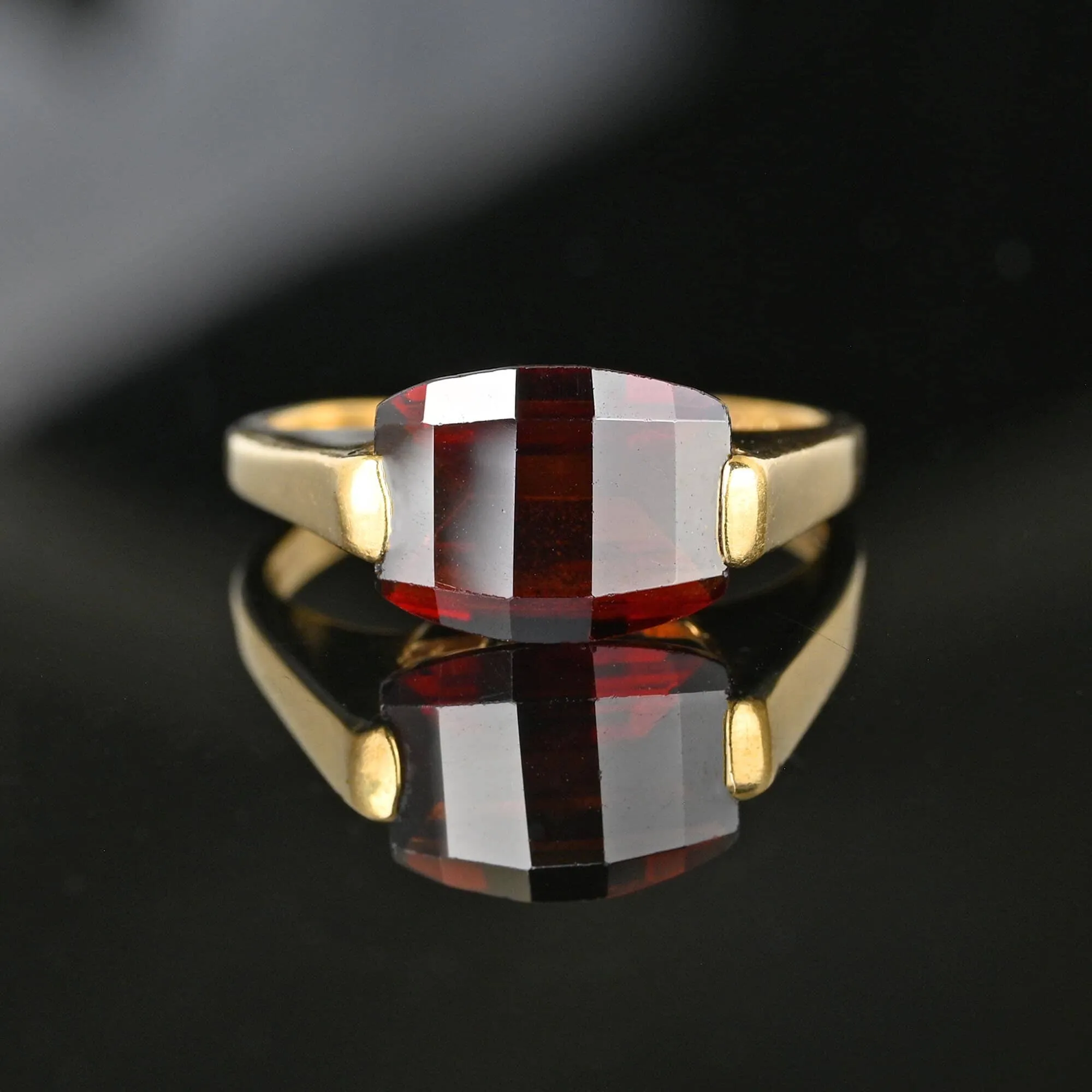 Vintage 10K Gold Specialty Cut Garnet Ring