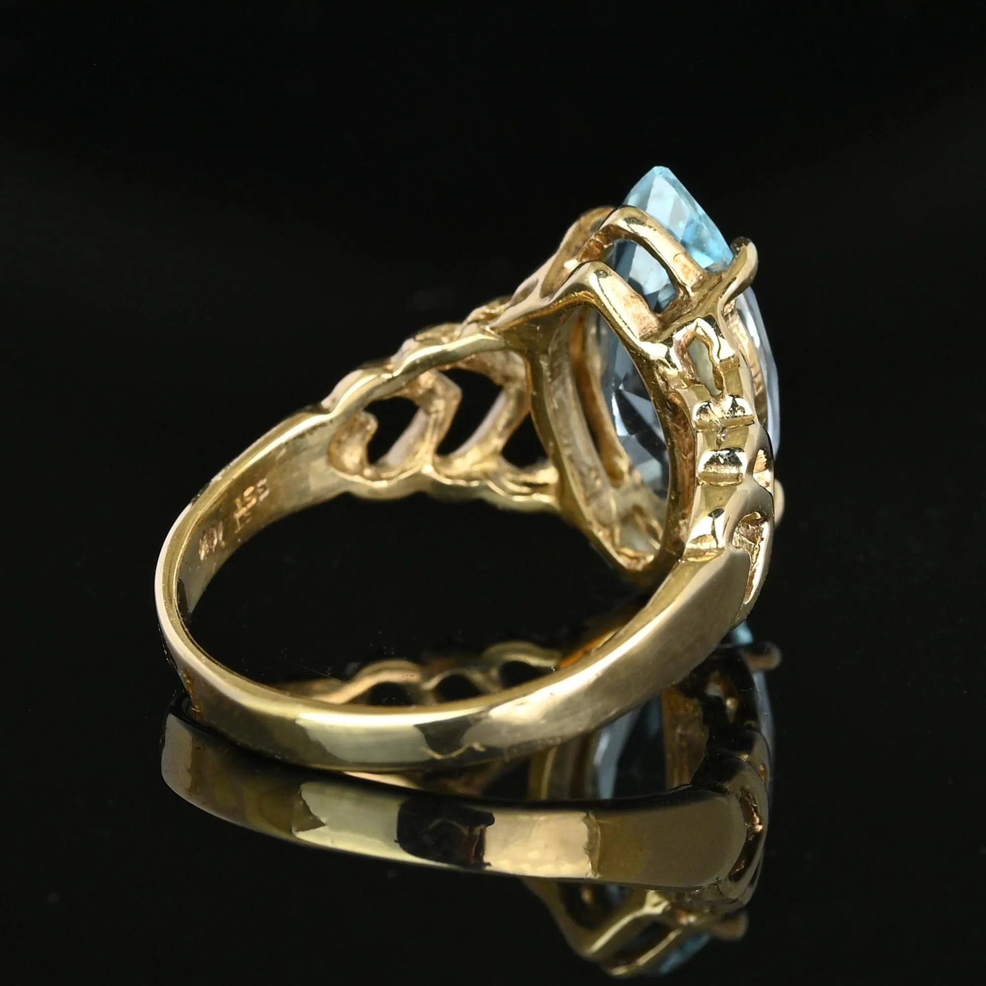 Vintage 3.75 Carat Marquise Cut Blue Topaz Ring in Gold