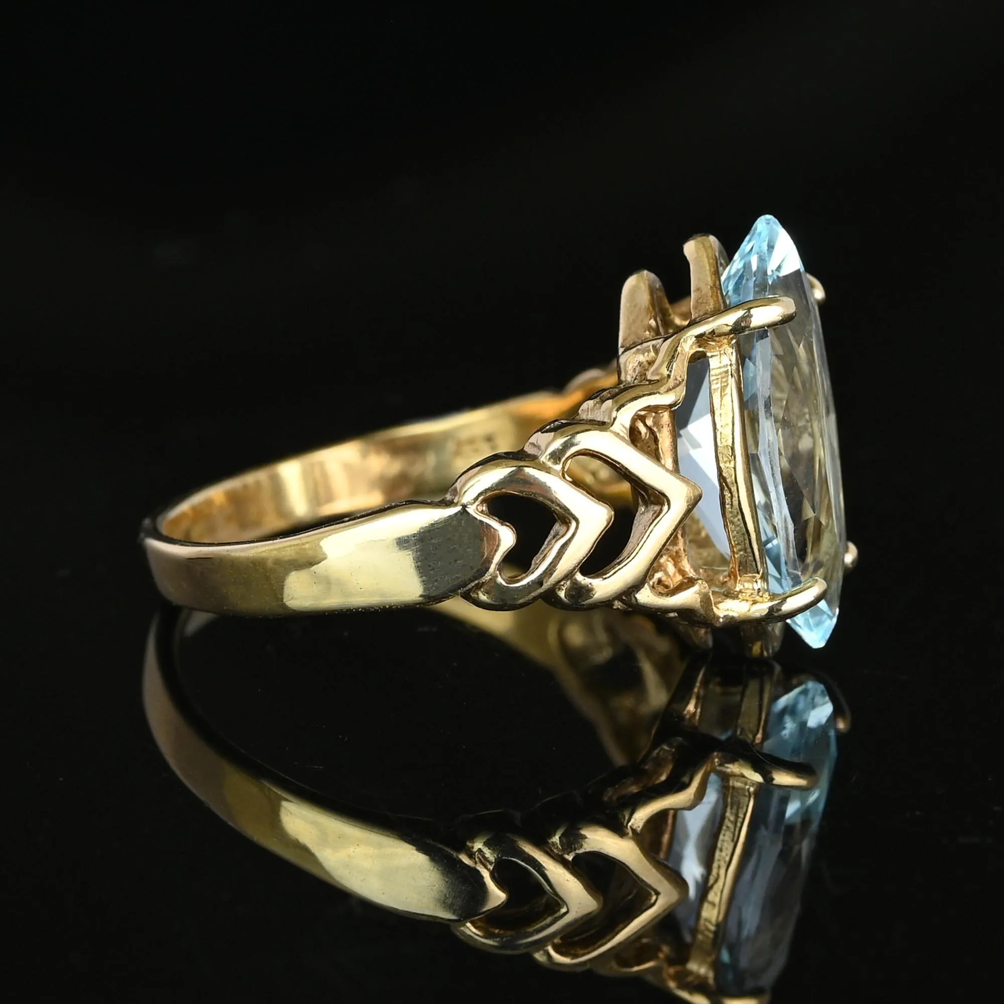 Vintage 3.75 Carat Marquise Cut Blue Topaz Ring in Gold