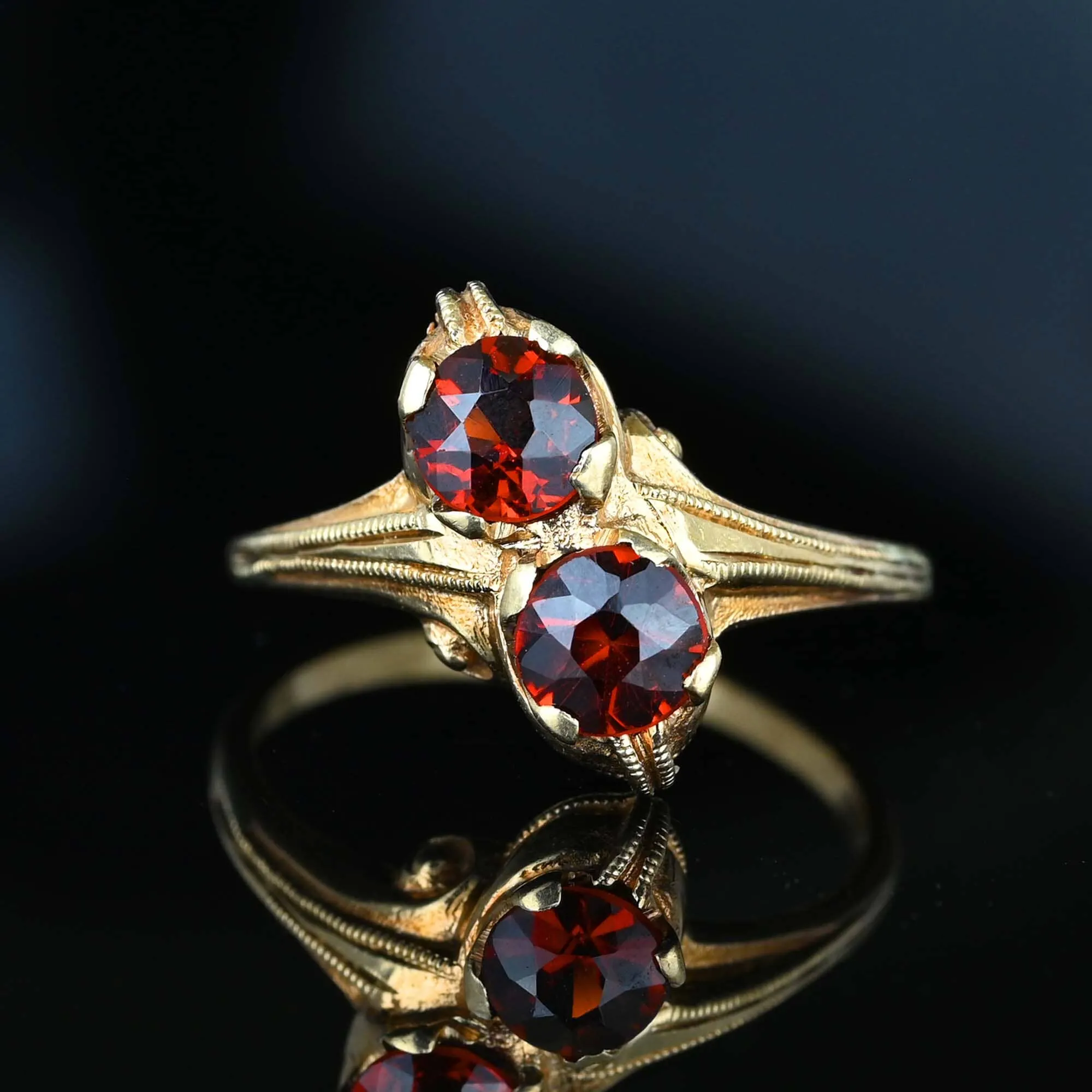 Vintage Gold Toi et Moi Rhodolite Garnet Ring